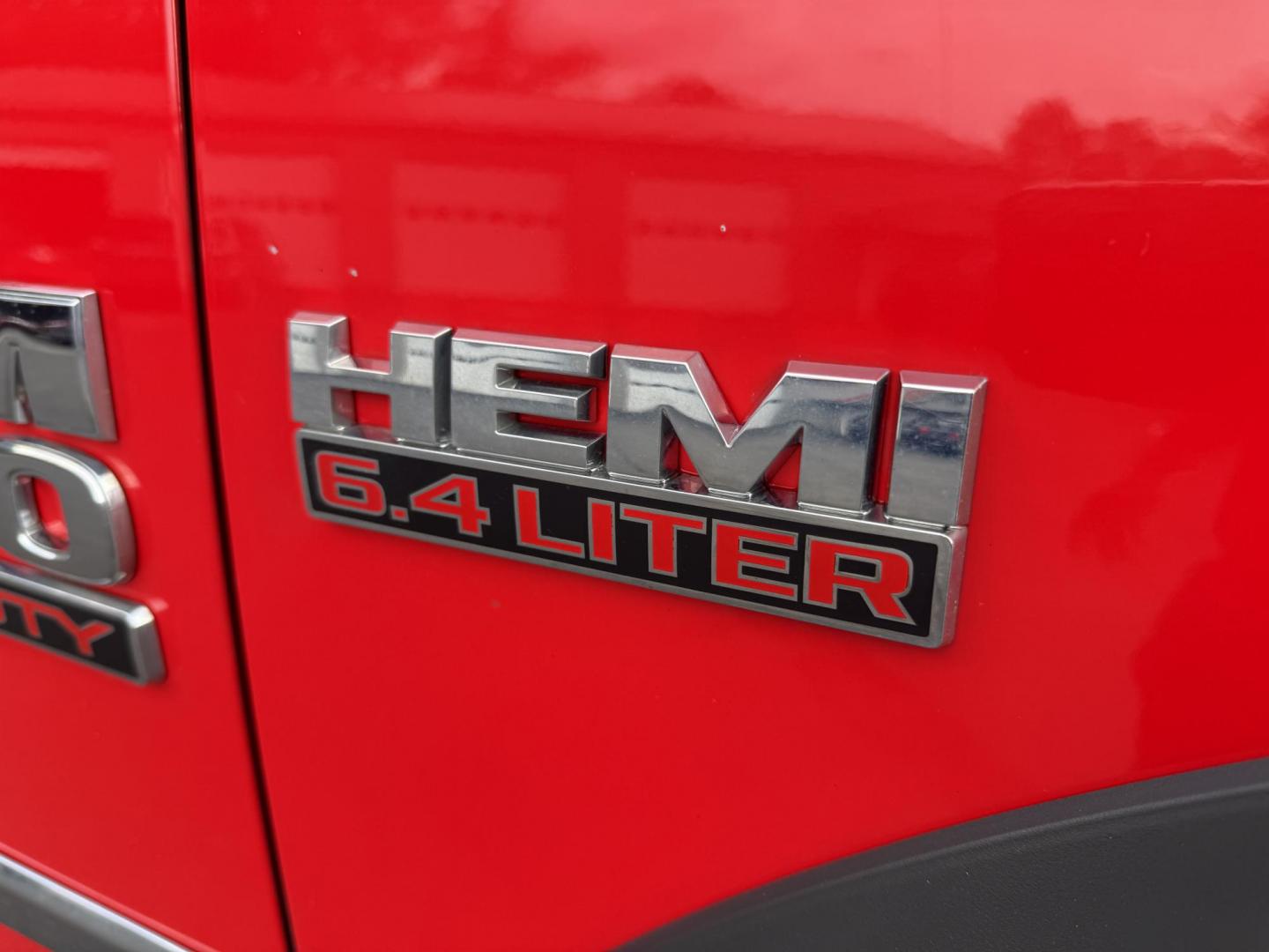 2014 Red /Gray RAM 2500 Big Horn Crew Cab SWB 4WD (3C6UR5DJXEG) with an 6.4L V8 OHV engine, 6-Speed Automatic transmission, located at 547 E. Main St., Orwell, OH, 44076, (440) 437-5893, 41.535435, -80.847855 - Photo#5