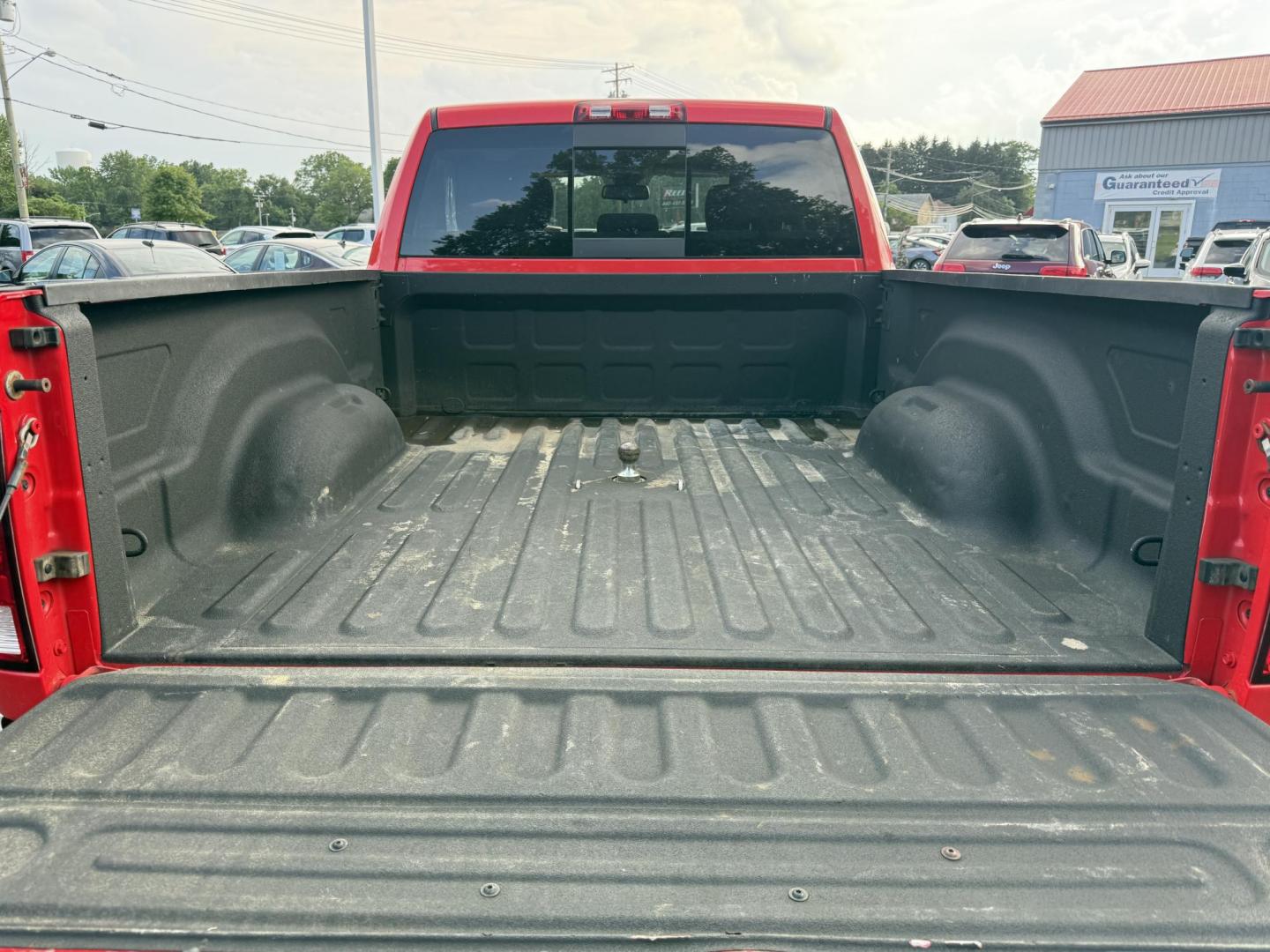 2014 Red /Gray RAM 2500 Big Horn Crew Cab SWB 4WD (3C6UR5DJXEG) with an 6.4L V8 OHV engine, 6-Speed Automatic transmission, located at 547 E. Main St., Orwell, OH, 44076, (440) 437-5893, 41.535435, -80.847855 - Photo#8