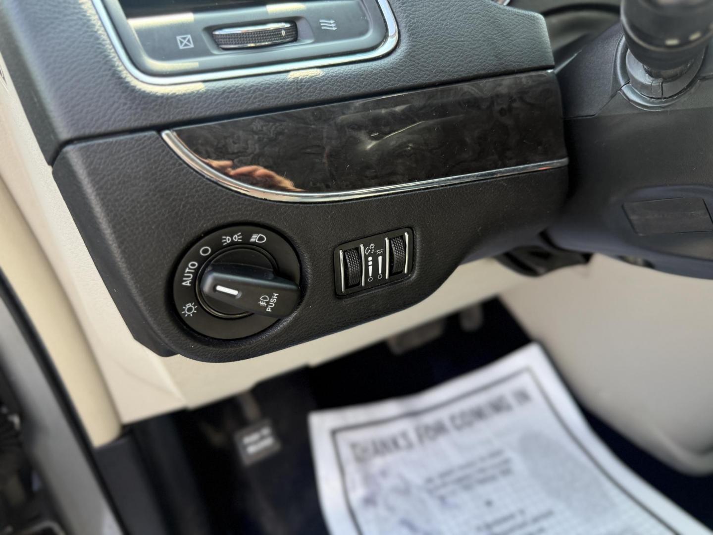 2015 Silver /Black Chrysler Town & Country Touring (2C4RC1BG7FR) with an 3.6L V6 DOHC 24V FFV engine, 6-Speed Automatic transmission, located at 547 E. Main St., Orwell, OH, 44076, (440) 437-5893, 41.535435, -80.847855 - Photo#11