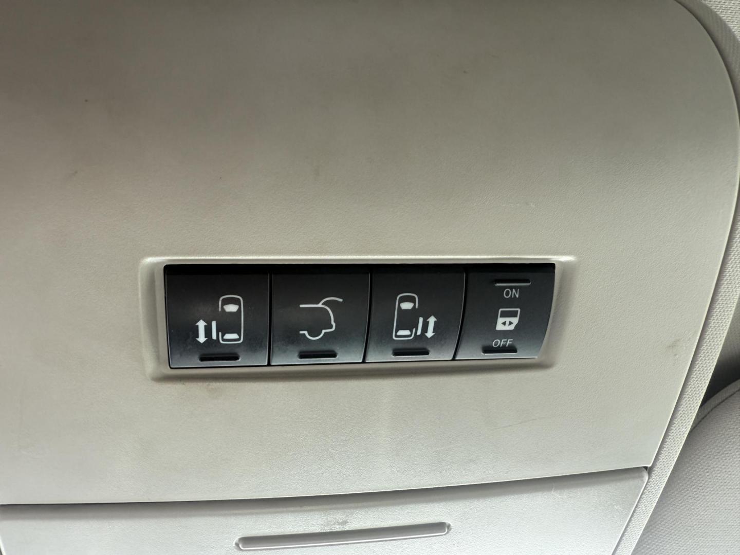 2015 Silver /Black Chrysler Town & Country Touring (2C4RC1BG7FR) with an 3.6L V6 DOHC 24V FFV engine, 6-Speed Automatic transmission, located at 547 E. Main St., Orwell, OH, 44076, (440) 437-5893, 41.535435, -80.847855 - Photo#21