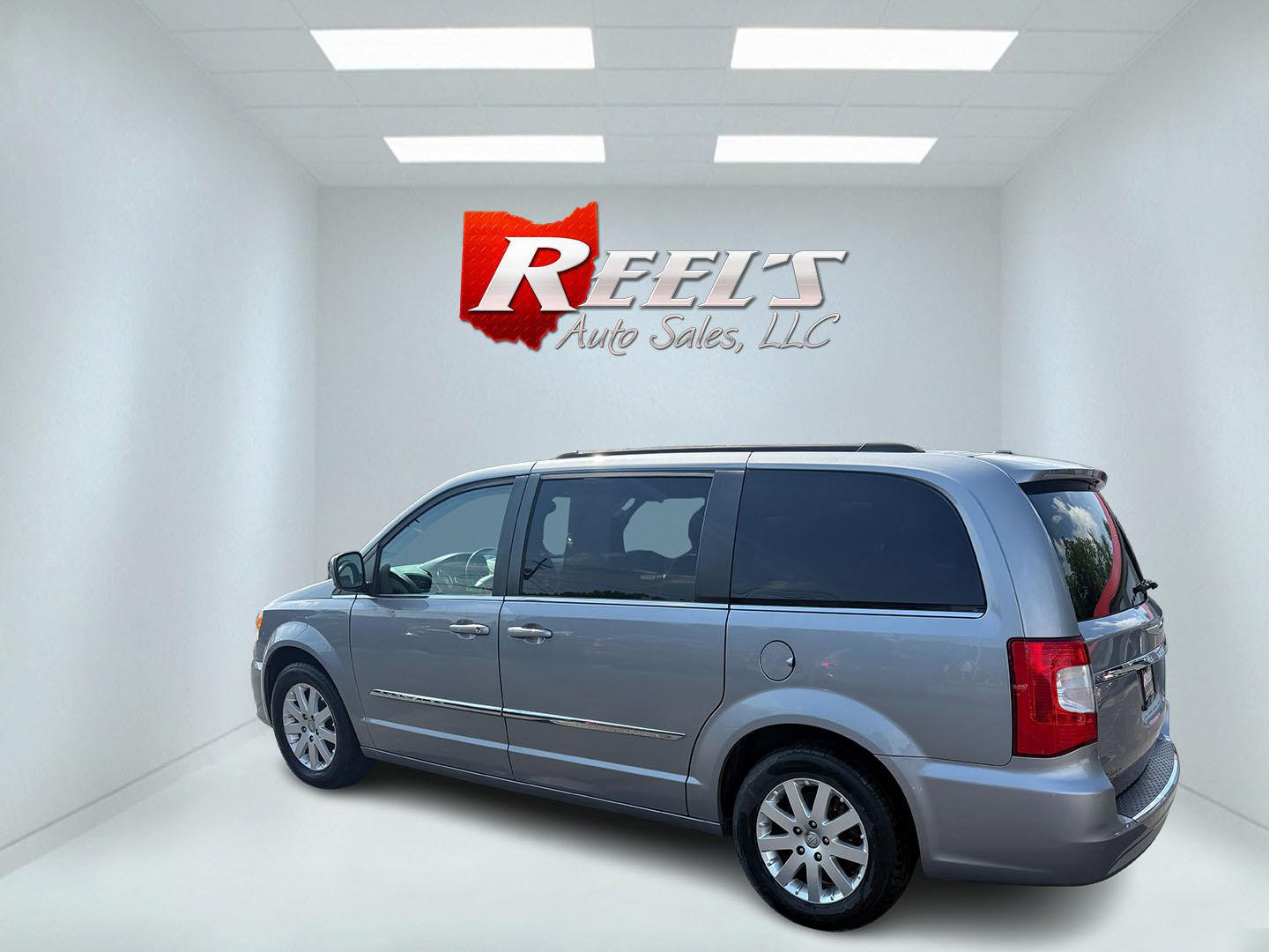 2015 Silver /Black Chrysler Town & Country Touring (2C4RC1BG7FR) with an 3.6L V6 DOHC 24V FFV engine, 6-Speed Automatic transmission, located at 547 E. Main St., Orwell, OH, 44076, (440) 437-5893, 41.535435, -80.847855 - Photo#41