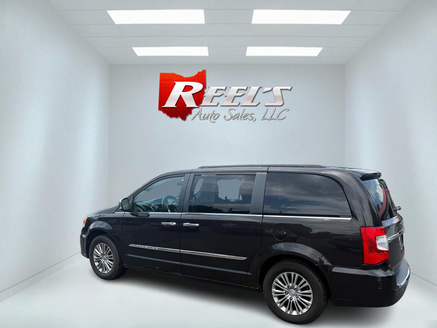 2014 Gray /Black Chrysler Town & Country Touring-L (2C4RC1CG0ER) with an 3.6L V6 DOHC 24V FFV engine, 6-Speed Automatic transmission, located at 547 E. Main St., Orwell, OH, 44076, (440) 437-5893, 41.535435, -80.847855 - This One Owner 2014 Chrysler Town & Country Touring-L powered by the smooth 3.6-liter Pentastar V6 and 6-speed automatic, combining family comfort with refined safety; enjoy leather upholstery, power/heated front seats, heated second-row seats, tri-zone automatic climate control, a rear entertainmen - Photo#42