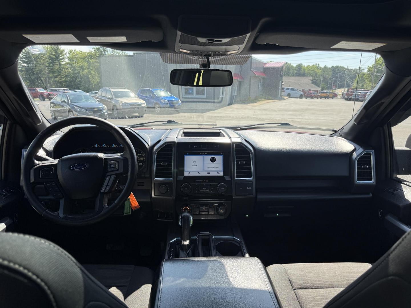 2016 Red /Black Ford F-150 XLT SuperCrew 5.5-ft. Bed 4WD (1FTEW1EP6GF) with an 2.7L V6 DOHC 24V TWIN TURBO engine, 6A transmission, located at 11115 Chardon Rd. , Chardon, OH, 44024, (440) 214-9705, 41.580246, -81.241943 - This 2016 Ford F-150 XLT Crew Cab 4WD is a versatile full-size pickup equipped with a 2.7L twin-turbo EcoBoost V6 engine and 6-speed automatic transmission, delivering strong performance with an impressive 23 MPG highway. This XLT trim offers comfort and convenience features such as power front seat - Photo#29