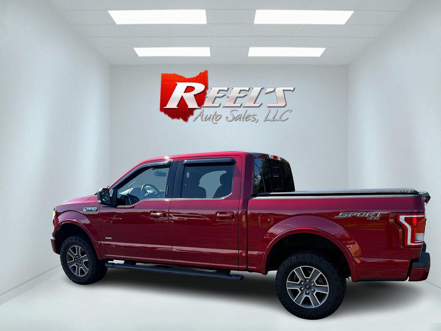 2016 Red /Black Ford F-150 XLT SuperCrew 5.5-ft. Bed 4WD (1FTEW1EP6GF) with an 2.7L V6 DOHC 24V TWIN TURBO engine, 6A transmission, located at 11115 Chardon Rd. , Chardon, OH, 44024, (440) 214-9705, 41.580246, -81.241943 - This 2016 Ford F-150 XLT Crew Cab 4WD is a versatile full-size pickup equipped with a 2.7L twin-turbo EcoBoost V6 engine and 6-speed automatic transmission, delivering strong performance with an impressive 23 MPG highway. This XLT trim offers comfort and convenience features such as power front seat - Photo#43