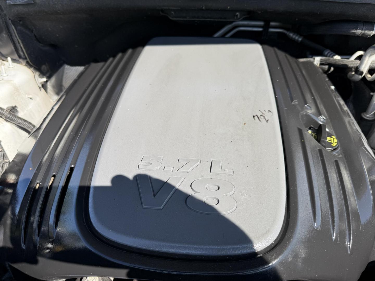 2020 White /Black Dodge Durango R/T AWD (1C4SDJCT4LC) with an 5.7L V8 OHV 16V engine, 8A transmission, located at 11115 Chardon Rd. , Chardon, OH, 44024, (440) 214-9705, 41.580246, -81.241943 - This 2020 Dodge Durango R/T AWD is a powerful and well-equipped three-row SUV featuring a 5.7L HEMI V8 engine with 360 horsepower, paired with an 8-speed automatic transmission and sport suspension for dynamic performance, including a 0-60 mph time of just 6.2 seconds. It offers a robust 7,200-pound - Photo#10