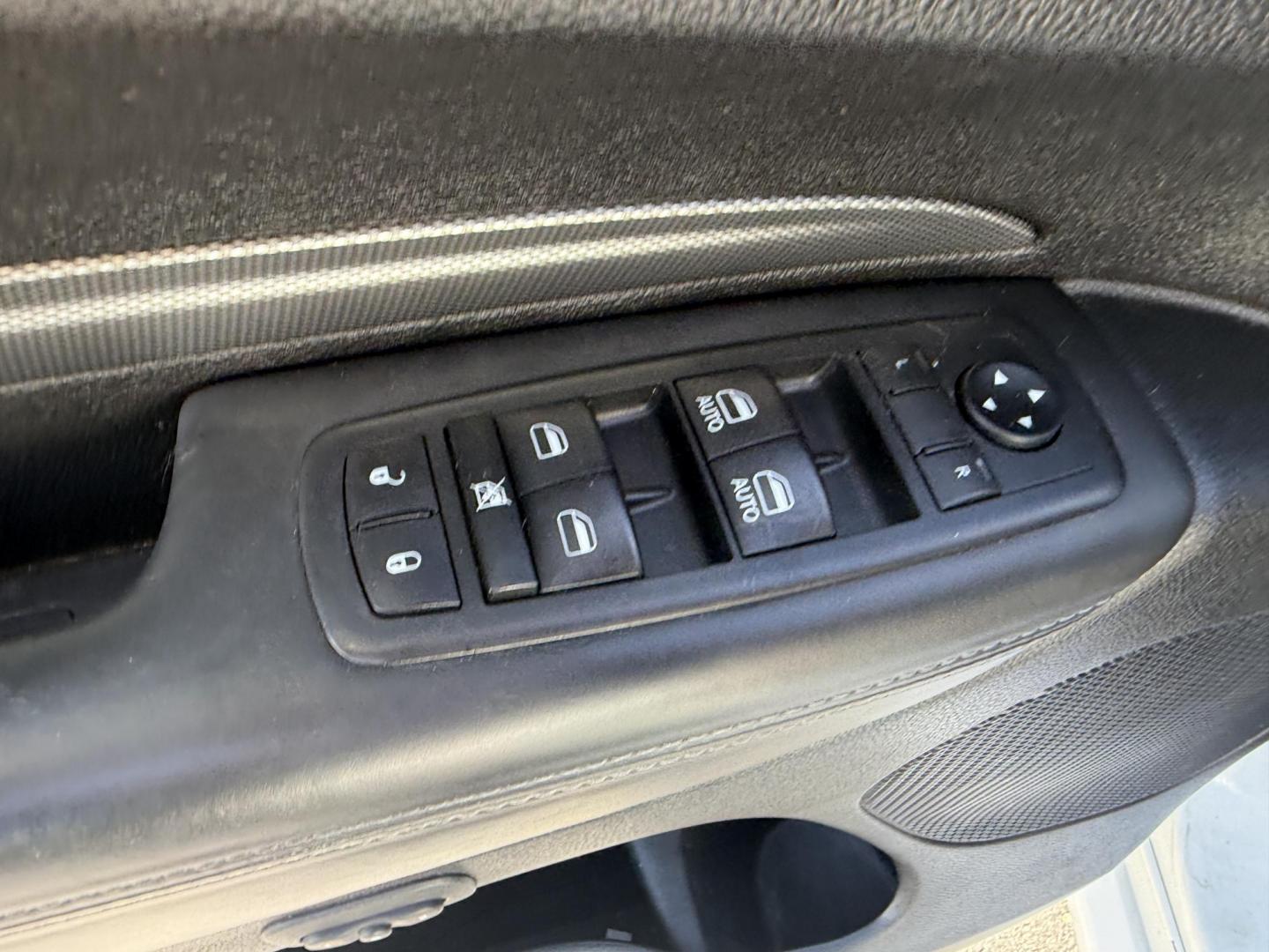 2020 White /Black Dodge Durango R/T AWD (1C4SDJCT4LC) with an 5.7L V8 OHV 16V engine, 8A transmission, located at 11115 Chardon Rd. , Chardon, OH, 44024, (440) 214-9705, 41.580246, -81.241943 - This 2020 Dodge Durango R/T AWD is a powerful and well-equipped three-row SUV featuring a 5.7L HEMI V8 engine with 360 horsepower, paired with an 8-speed automatic transmission and sport suspension for dynamic performance, including a 0-60 mph time of just 6.2 seconds. It offers a robust 7,200-pound - Photo#13