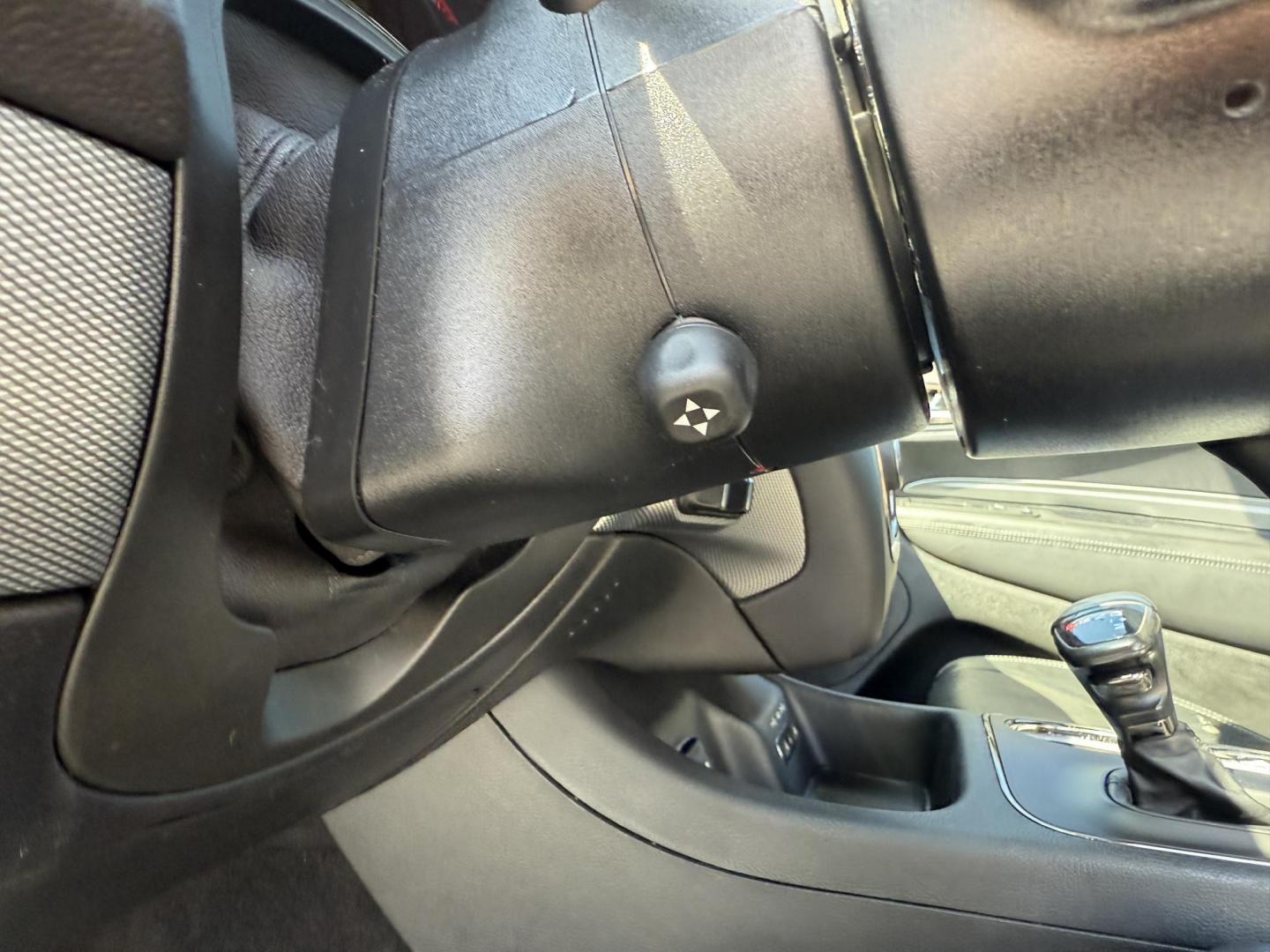 2020 White /Black Dodge Durango R/T AWD (1C4SDJCT4LC) with an 5.7L V8 OHV 16V engine, 8A transmission, located at 11115 Chardon Rd. , Chardon, OH, 44024, (440) 214-9705, 41.580246, -81.241943 - This 2020 Dodge Durango R/T AWD is a powerful and well-equipped three-row SUV featuring a 5.7L HEMI V8 engine with 360 horsepower, paired with an 8-speed automatic transmission and sport suspension for dynamic performance, including a 0-60 mph time of just 6.2 seconds. It offers a robust 7,200-pound - Photo#17