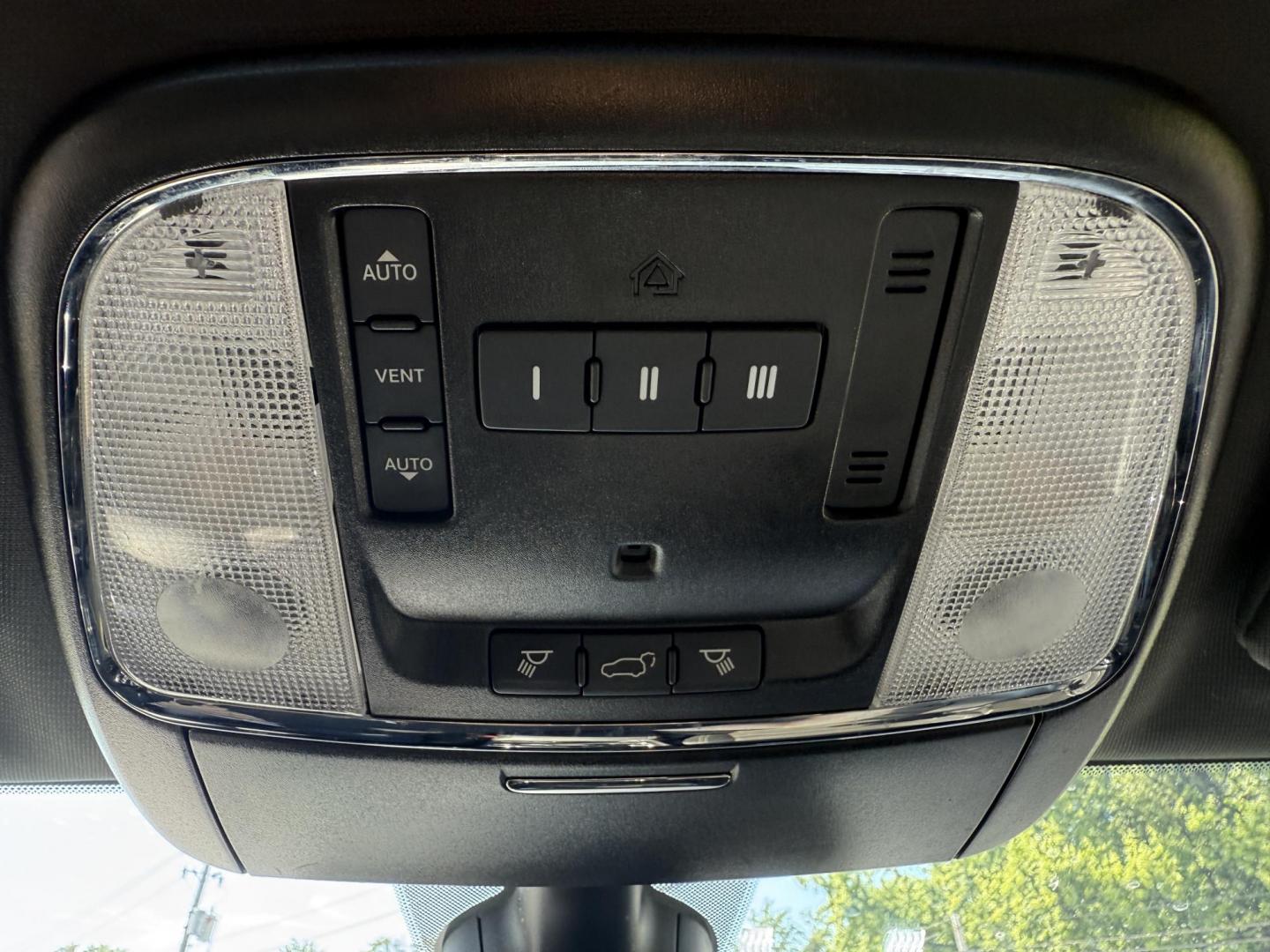 2020 White /Black Dodge Durango R/T AWD (1C4SDJCT4LC) with an 5.7L V8 OHV 16V engine, 8A transmission, located at 11115 Chardon Rd. , Chardon, OH, 44024, (440) 214-9705, 41.580246, -81.241943 - This 2020 Dodge Durango R/T AWD is a powerful and well-equipped three-row SUV featuring a 5.7L HEMI V8 engine with 360 horsepower, paired with an 8-speed automatic transmission and sport suspension for dynamic performance, including a 0-60 mph time of just 6.2 seconds. It offers a robust 7,200-pound - Photo#28