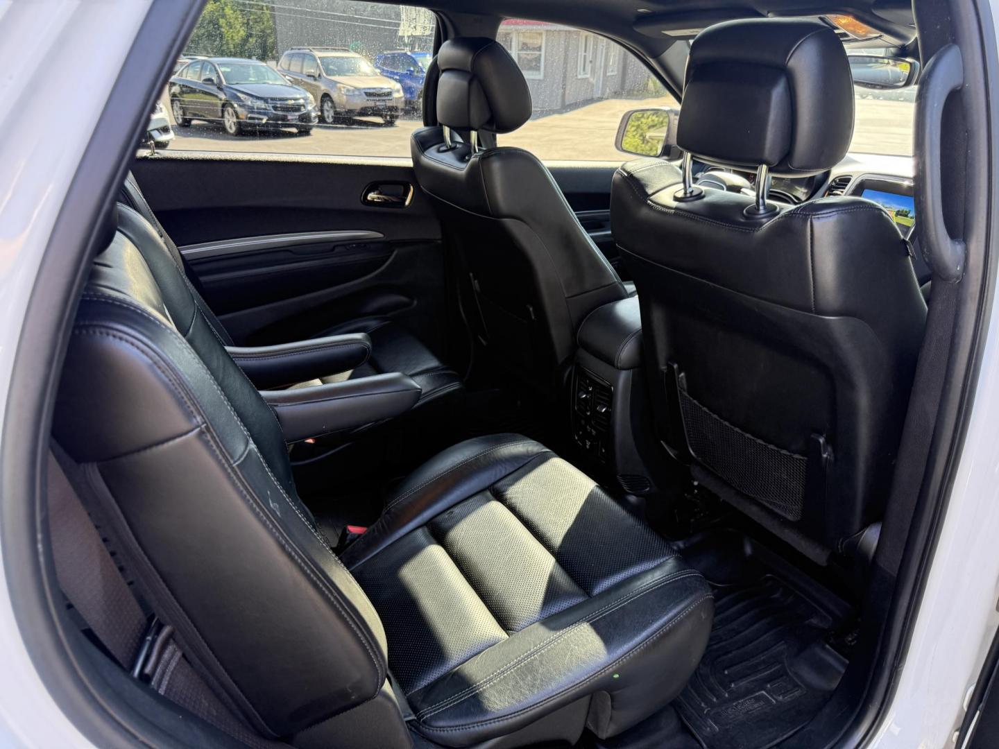 2020 White /Black Dodge Durango R/T AWD (1C4SDJCT4LC) with an 5.7L V8 OHV 16V engine, 8A transmission, located at 11115 Chardon Rd. , Chardon, OH, 44024, (440) 214-9705, 41.580246, -81.241943 - This 2020 Dodge Durango R/T AWD is a powerful and well-equipped three-row SUV featuring a 5.7L HEMI V8 engine with 360 horsepower, paired with an 8-speed automatic transmission and sport suspension for dynamic performance, including a 0-60 mph time of just 6.2 seconds. It offers a robust 7,200-pound - Photo#39