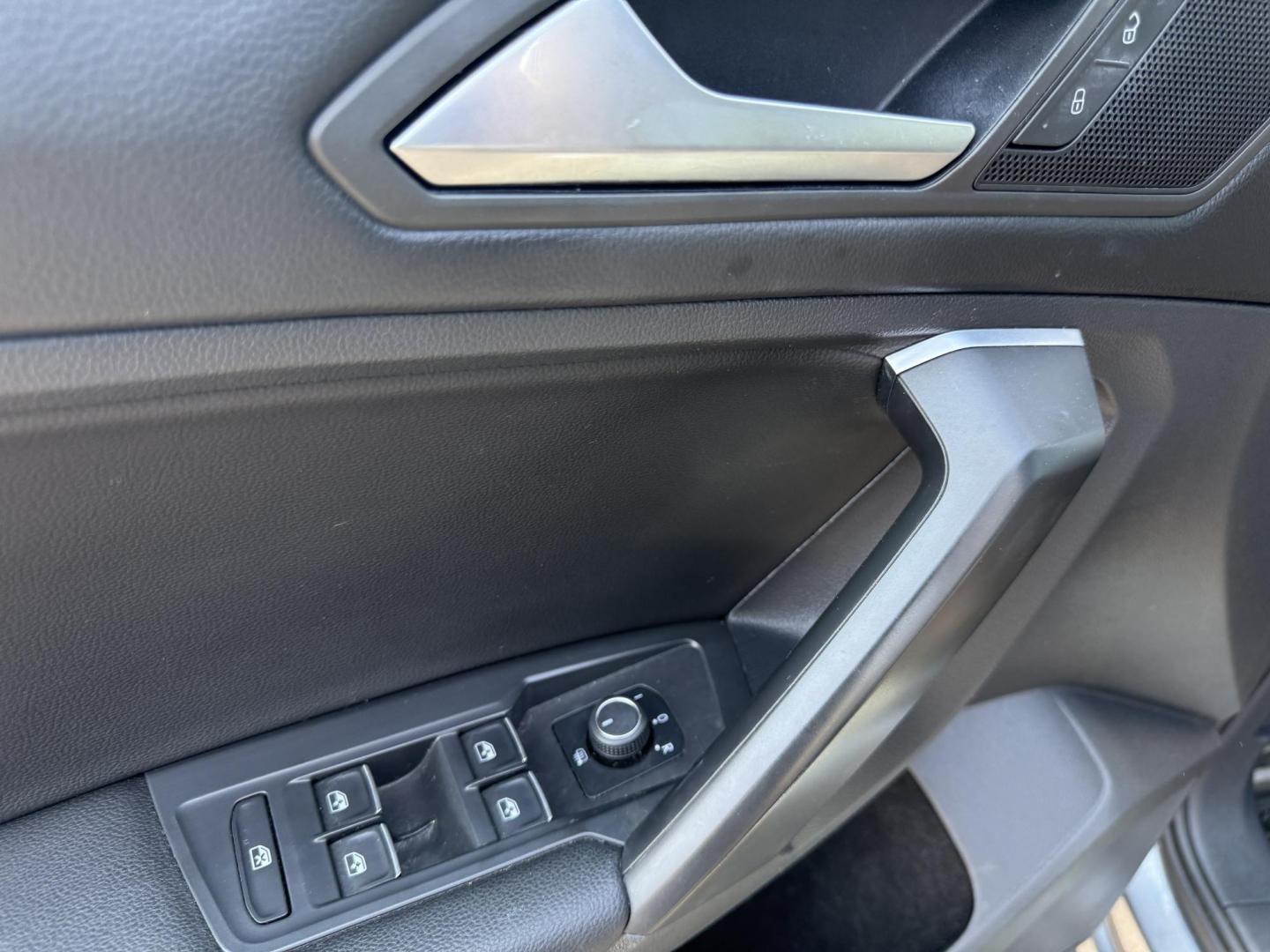 2021 Gray /Black Volkswagen Tiguan SE 4Motion AWD (3VV2B7AX7MM) with an 2.0L I4 DOHC 16V TURBO engine, 8A transmission, located at 11115 Chardon Rd. , Chardon, OH, 44024, (440) 214-9705, 41.580246, -81.241943 - Photo#18