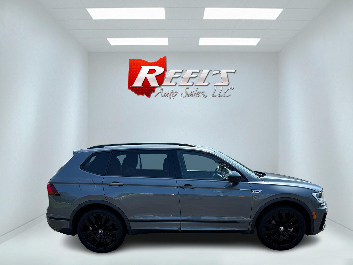 2021 Gray /Black Volkswagen Tiguan SE 4Motion AWD (3VV2B7AX7MM) with an 2.0L I4 DOHC 16V TURBO engine, 8A transmission, located at 11115 Chardon Rd. , Chardon, OH, 44024, (440) 214-9705, 41.580246, -81.241943 - This One Owner 2021 Volkswagen Tiguan SE R-Line AWD features a 2.0L turbocharged I4 engine paired with an 8-speed automatic transmission and Volkswagen’s 4Motion all-wheel-drive system with selectable terrain modes, providing enhanced traction and versatility. It offers a suite of premium features - Photo#41