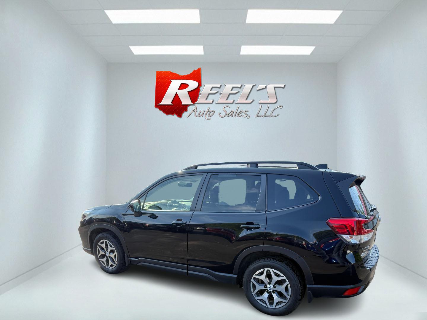 2020 Black /Black Subaru Forester 2.5i Premium (JF2SKAJC0LH) with an 2.5L H4 DOHC 16V engine, Automatic transmission, located at 547 E. Main St., Orwell, OH, 44076, (440) 437-5893, 41.535435, -80.847855 - This 2020 Subaru Forester 2.5i Premium features a 2.5L H4 engine paired with Subaru's renowned Symmetrical All-Wheel Drive, delivering confident traction and up to 33 MPG highway. Comfort amenities include a power driver's seat, heated front seats, single-zone automatic climate control, and a power - Photo#40