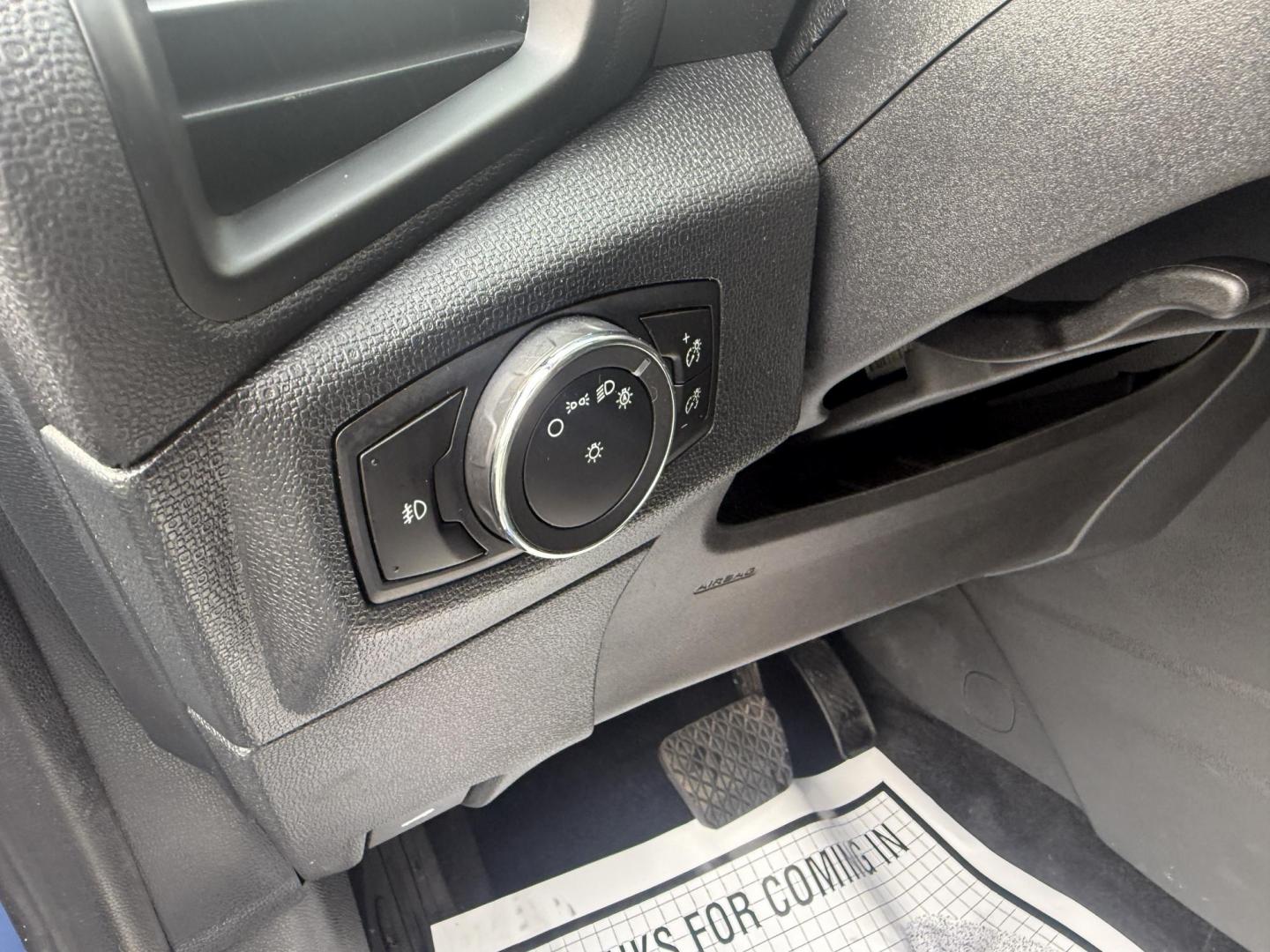 2018 Blue /Black Ford EcoSport SE (MAJ3P1TEXJC) with an 1.0L I3 Turbo engine, 6-Speed Automatic transmission, located at 11115 Chardon Rd. , Chardon, OH, 44024, (440) 214-9705, 41.580246, -81.241943 - This One Owner 2018 Ford EcoSport SE FWD is a compact SUV equipped with a 1.0-liter I3 turbocharged EcoBoost engine, paired with a 6-speed automatic transmission, offering an estimated 29 MPG on the highway. It features a range of convenient amenities including a power driver’s seat, single-zone a - Photo#15