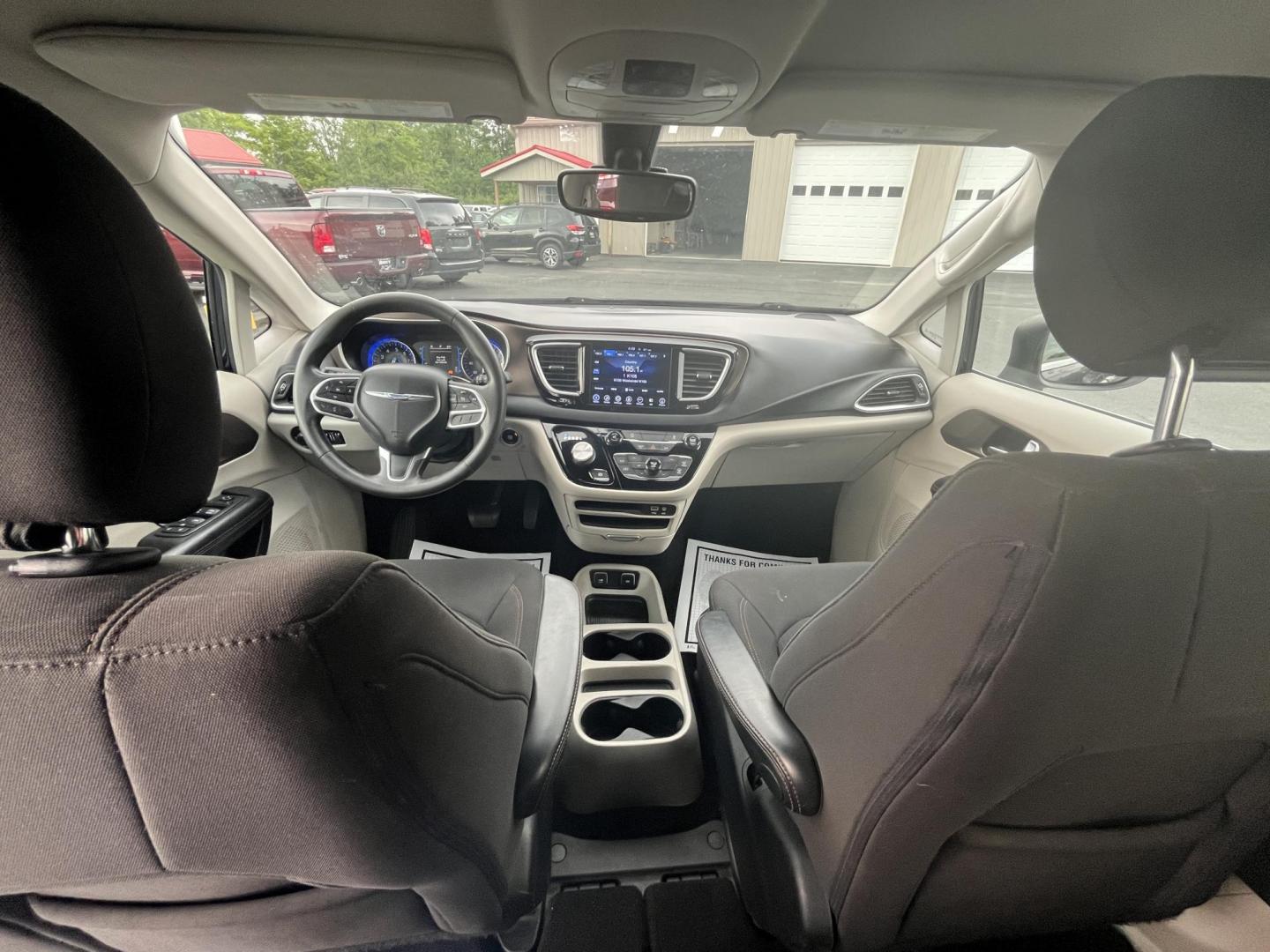 2017 Blue /Black Chrysler Pacifica Touring (2C4RC1DG8HR) with an 3.6L V6 DOHC 24V engine, 9A transmission, located at 547 E. Main St., Orwell, OH, 44076, (440) 437-5893, 41.535435, -80.847855 - This 2017 Chrysler Pacifica Touring is a versatile minivan powered by a 3.6-liter Pentastar V6 engine paired with a 9-speed automatic transmission, offering an impressive 28 MPG on the highway. It features a range of convenient amenities including a power driver’s seat, power liftgate, an 8.4-inch - Photo#17