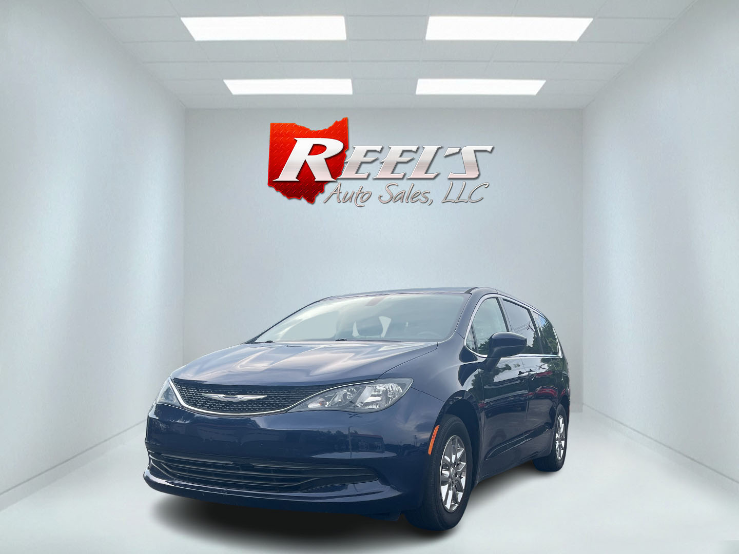 photo of 2017 Chrysler Pacifica Touring