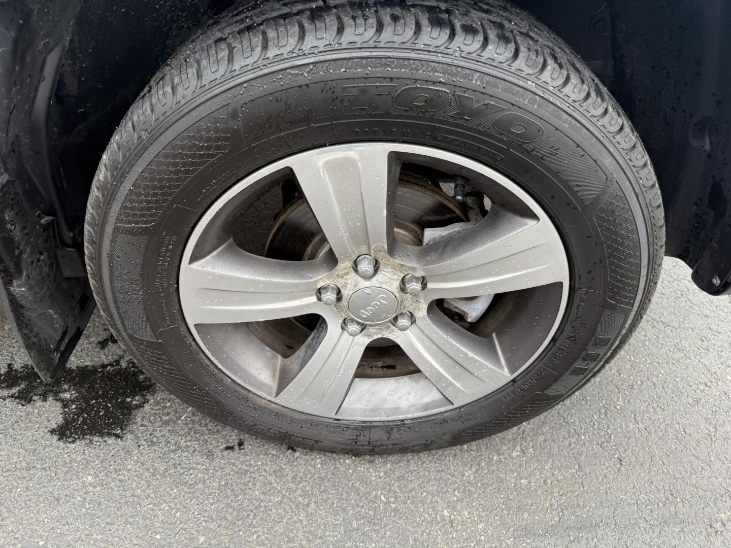 2017 Silver /Black Jeep Patriot High Altitude 4WD (1C4NJRFB3HD) with an 2.4L I4 DOHC 16V engine, 6 Speed Automatic transmission, located at 547 E. Main St., Orwell, OH, 44076, (440) 437-5893, 41.535435, -80.847855 - This 2017 Jeep Patriot High Altitude 4WD is a compact SUV featuring a 2.4L I4 engine paired with a 6-speed automatic transmission, offering capable all-wheel-drive performance. It boasts a leather interior, power driver's seat, heated front seats, remote start, and a 6.5" touchscreen with a backup c - Photo#4