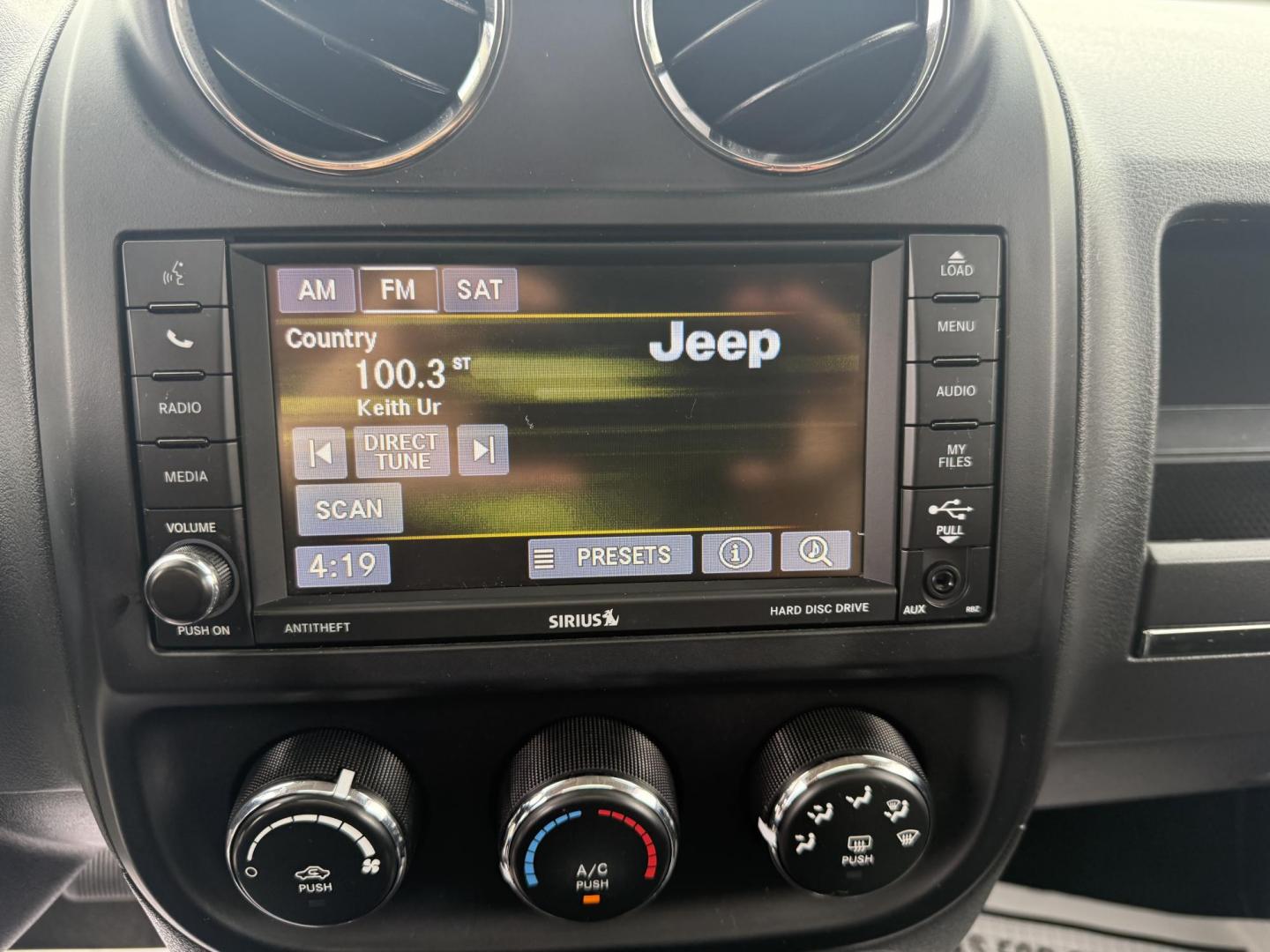 2017 Silver /Black Jeep Patriot High Altitude 4WD (1C4NJRFB3HD) with an 2.4L I4 DOHC 16V engine, 6 Speed Automatic transmission, located at 547 E. Main St., Orwell, OH, 44076, (440) 437-5893, 41.535435, -80.847855 - This 2017 Jeep Patriot High Altitude 4WD is a compact SUV featuring a 2.4L I4 engine paired with a 6-speed automatic transmission, offering capable all-wheel-drive performance. It boasts a leather interior, power driver's seat, heated front seats, remote start, and a 6.5" touchscreen with a backup c - Photo#22