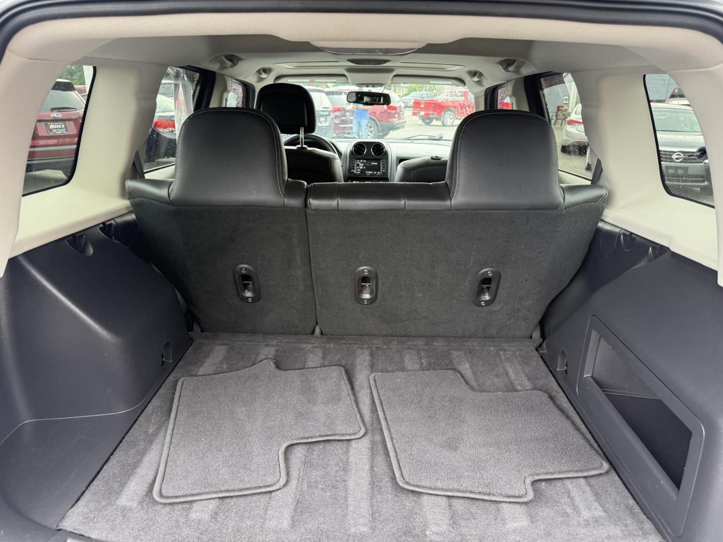 2017 Silver /Black Jeep Patriot High Altitude 4WD (1C4NJRFB3HD) with an 2.4L I4 DOHC 16V engine, 6 Speed Automatic transmission, located at 547 E. Main St., Orwell, OH, 44076, (440) 437-5893, 41.535435, -80.847855 - This 2017 Jeep Patriot High Altitude 4WD is a compact SUV featuring a 2.4L I4 engine paired with a 6-speed automatic transmission, offering capable all-wheel-drive performance. It boasts a leather interior, power driver's seat, heated front seats, remote start, and a 6.5" touchscreen with a backup c - Photo#31