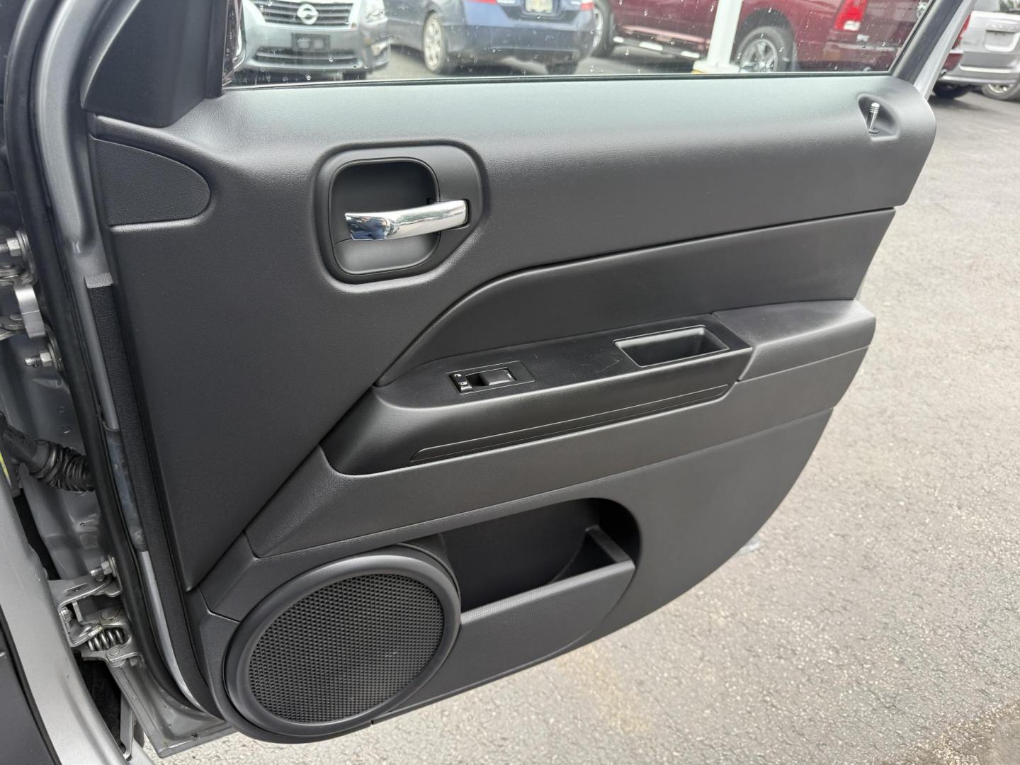 2017 Silver /Black Jeep Patriot High Altitude 4WD (1C4NJRFB3HD) with an 2.4L I4 DOHC 16V engine, 6 Speed Automatic transmission, located at 547 E. Main St., Orwell, OH, 44076, (440) 437-5893, 41.535435, -80.847855 - This 2017 Jeep Patriot High Altitude 4WD is a compact SUV featuring a 2.4L I4 engine paired with a 6-speed automatic transmission, offering capable all-wheel-drive performance. It boasts a leather interior, power driver's seat, heated front seats, remote start, and a 6.5" touchscreen with a backup c - Photo#39