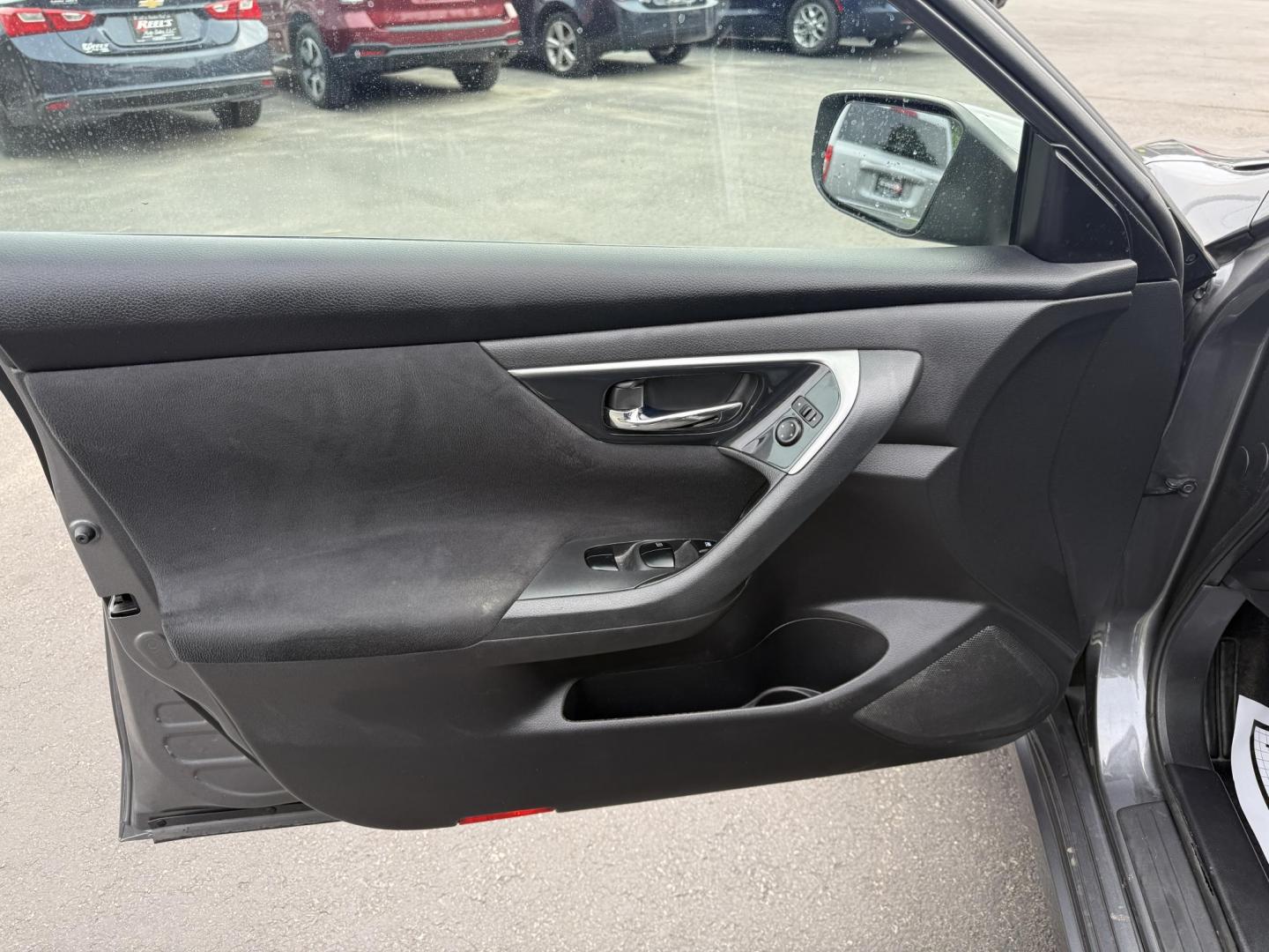 2014 Gray /Black Nissan Altima 2.5 S (1N4AL3AP6EN) with an 2.5L I4 DOHC 16V engine, Automatic transmission, located at 547 E. Main St., Orwell, OH, 44076, (440) 437-5893, 41.535435, -80.847855 - This 2014 Nissan Altima 2.5 S is a midsize sedan equipped with a fuel-efficient 2.5L I4 engine, offering ECO and Sport driving modes and achieving up to 37 MPG on the highway. It features a power driver's seat, a 5.0" center screen, and a backup camera, providing a comfortable and practical driving - Photo#15