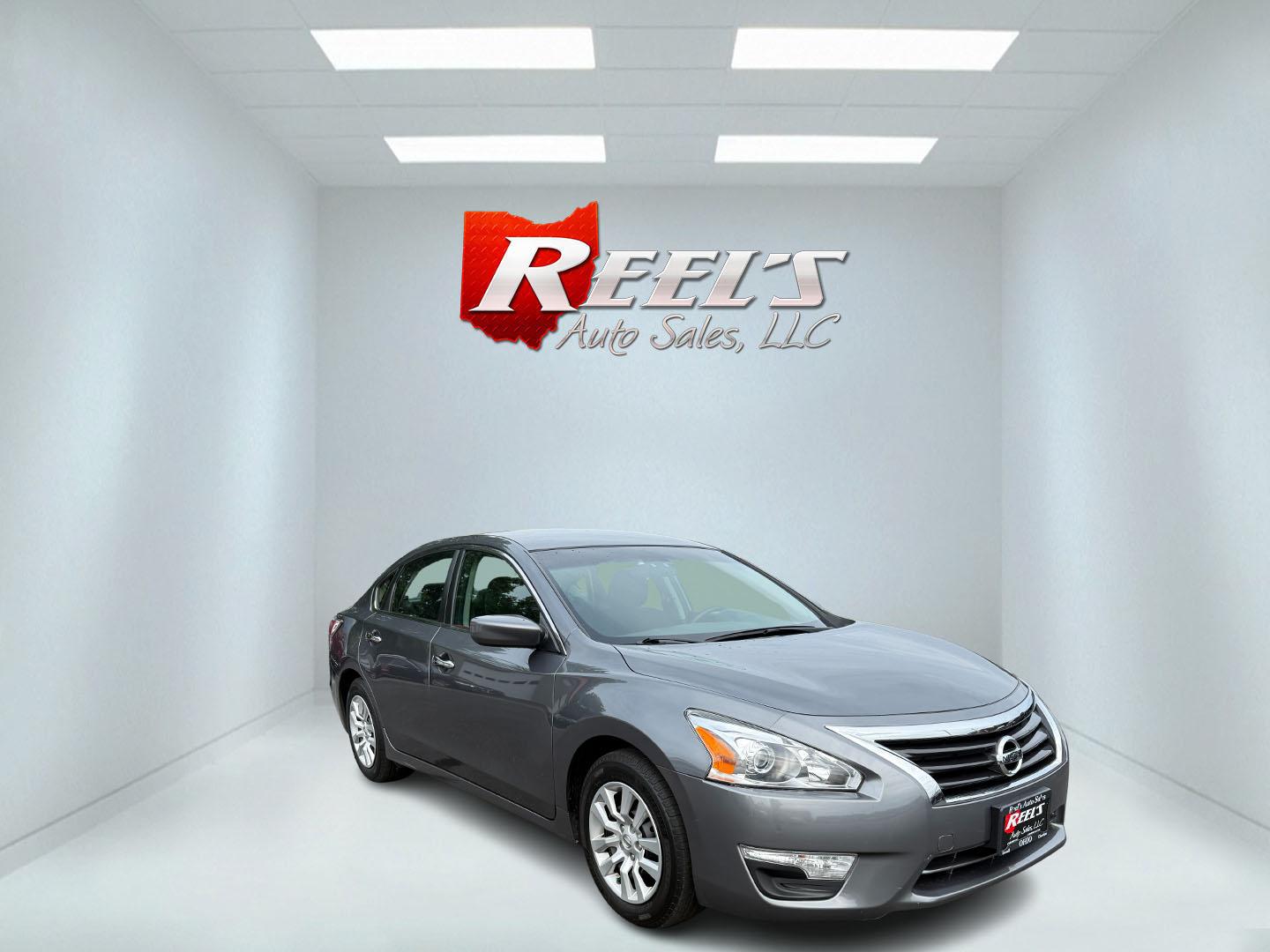 2014 Gray /Black Nissan Altima 2.5 S (1N4AL3AP6EN) with an 2.5L I4 DOHC 16V engine, Automatic transmission, located at 11115 Chardon Rd. , Chardon, OH, 44024, (440) 214-9705, 41.580246, -81.241943 - This 2014 Nissan Altima 2.5 S is a midsize sedan equipped with a fuel-efficient 2.5L I4 engine, offering ECO and Sport driving modes and achieving up to 37 MPG on the highway. It features a power driver's seat, a 5.0" center screen, and a backup camera, providing a comfortable and practical driving - Photo#2