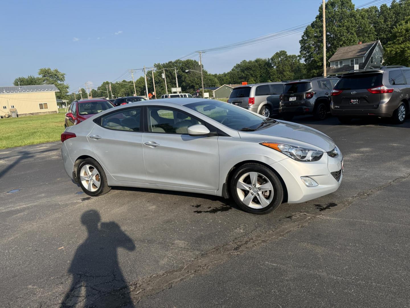 2013 Silver /Gray Hyundai Elantra GLS (5NPDH4AEXDH) with an 1.8L I4 DOHC 16V engine, 6-Speed Automatic transmission, located at 547 E. Main St., Orwell, OH, 44076, (440) 437-5893, 41.535435, -80.847855 - This One Owner Low Miles 2013 Hyundai Elantra GLS is a compact sedan powered by a 1.8L I4 GDI engine paired with a 6-speed automatic transmission, delivering an impressive 38 MPG on the highway. It features heated front seats and a USB audio input for added comfort and convenience, making it an econ - Photo#3