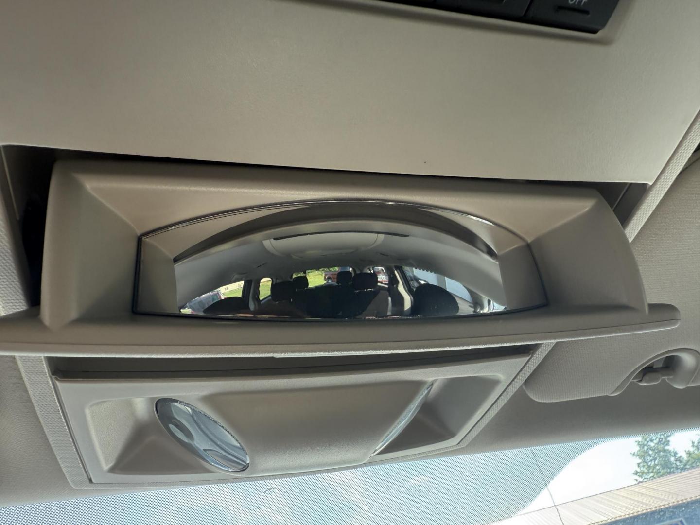 2016 Silver /Black Dodge Grand Caravan SXT (2C4RDGCG6GR) with an 3.6L V6 DOHC 24V FFV engine, 6A transmission, located at 547 E. Main St., Orwell, OH, 44076, (440) 437-5893, 41.535435, -80.847855 - Photo#27