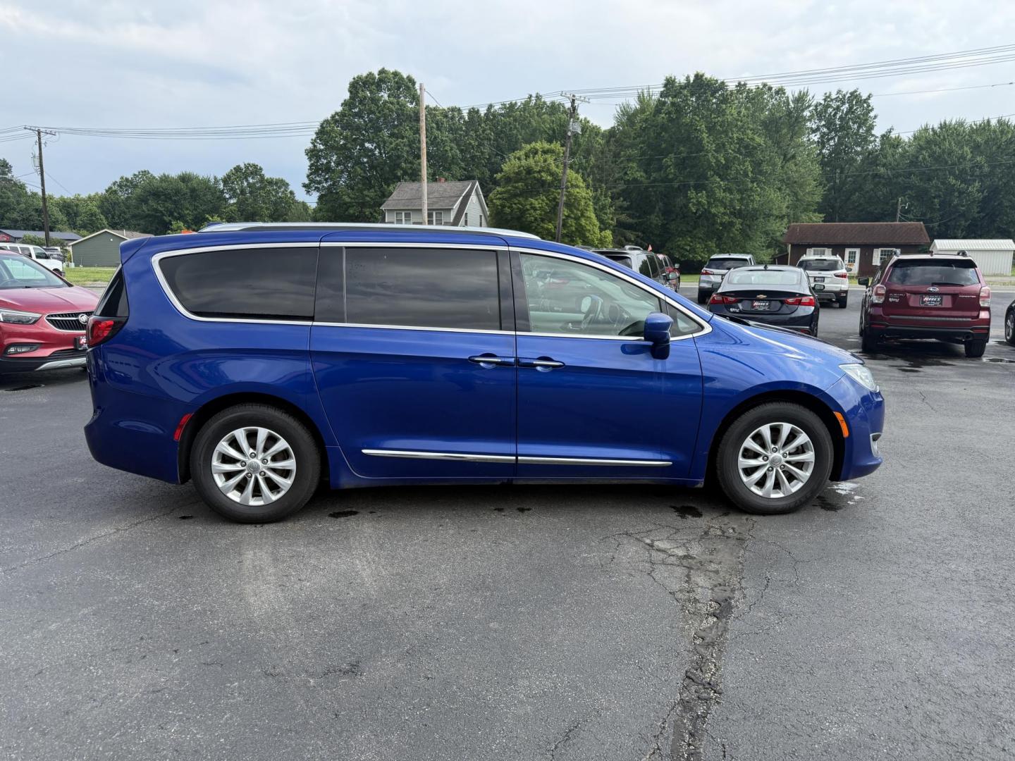 2018 Blue /Tan Chrysler Pacifica Touring-L Plus (2C4RC1EG9JR) with an 3.6L V6 DOHC 24V engine, 9A transmission, located at 547 E. Main St., Orwell, OH, 44076, (440) 437-5893, 41.535435, -80.847855 - Photo#5