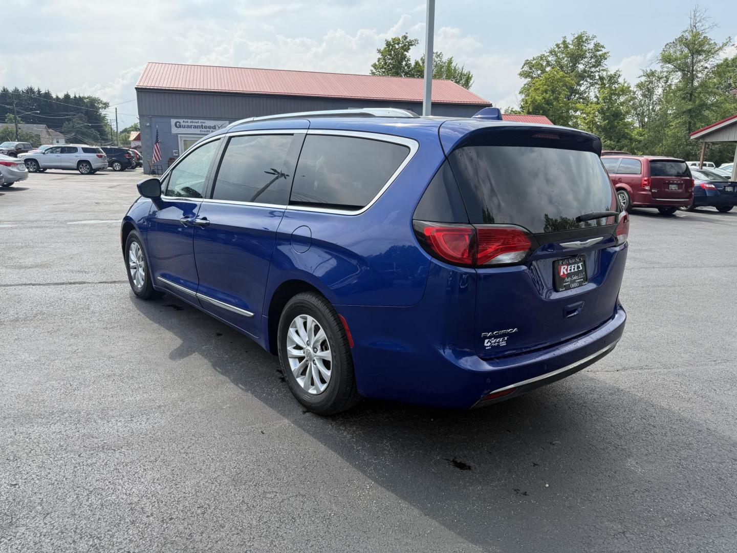 2018 Blue /Tan Chrysler Pacifica Touring-L Plus (2C4RC1EG9JR) with an 3.6L V6 DOHC 24V engine, 9A transmission, located at 547 E. Main St., Orwell, OH, 44076, (440) 437-5893, 41.535435, -80.847855 - Photo#9