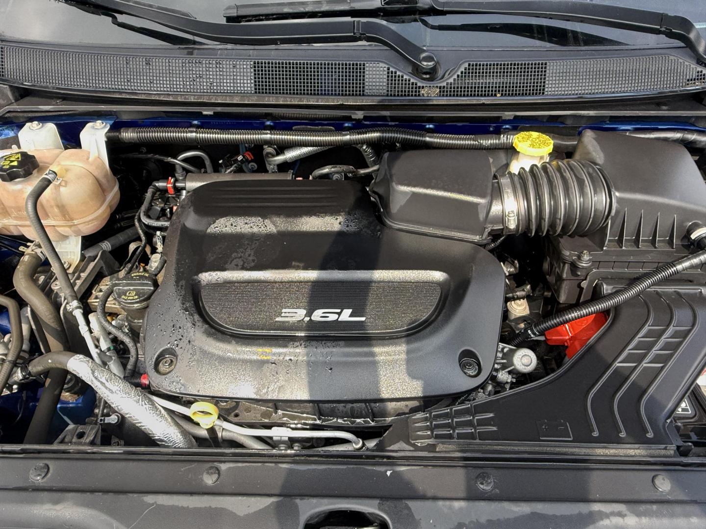 2018 Blue /Tan Chrysler Pacifica Touring-L Plus (2C4RC1EG9JR) with an 3.6L V6 DOHC 24V engine, 9A transmission, located at 547 E. Main St., Orwell, OH, 44076, (440) 437-5893, 41.535435, -80.847855 - Photo#14