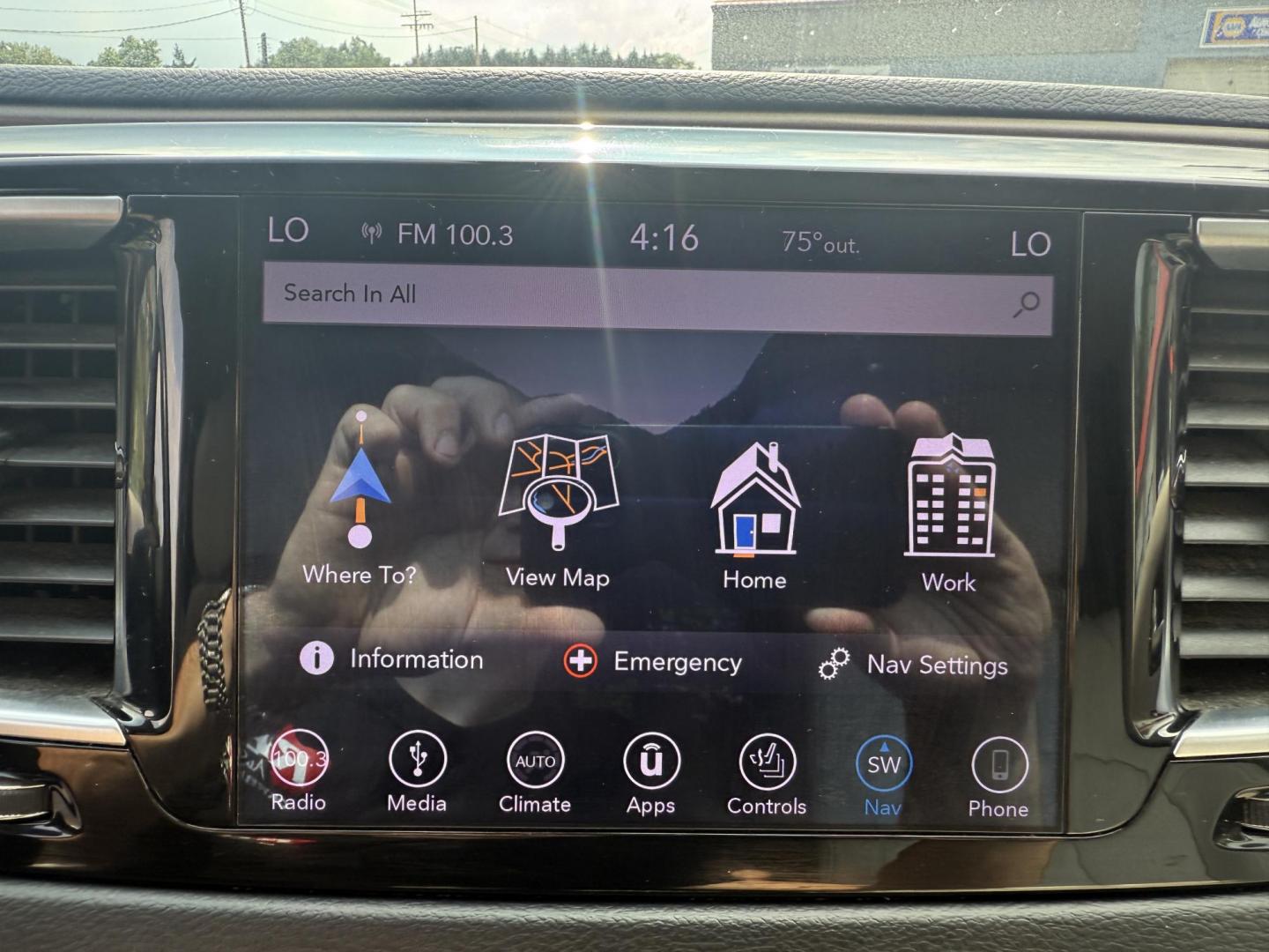 2018 Blue /Tan Chrysler Pacifica Touring-L Plus (2C4RC1EG9JR) with an 3.6L V6 DOHC 24V engine, 9A transmission, located at 547 E. Main St., Orwell, OH, 44076, (440) 437-5893, 41.535435, -80.847855 - Photo#31