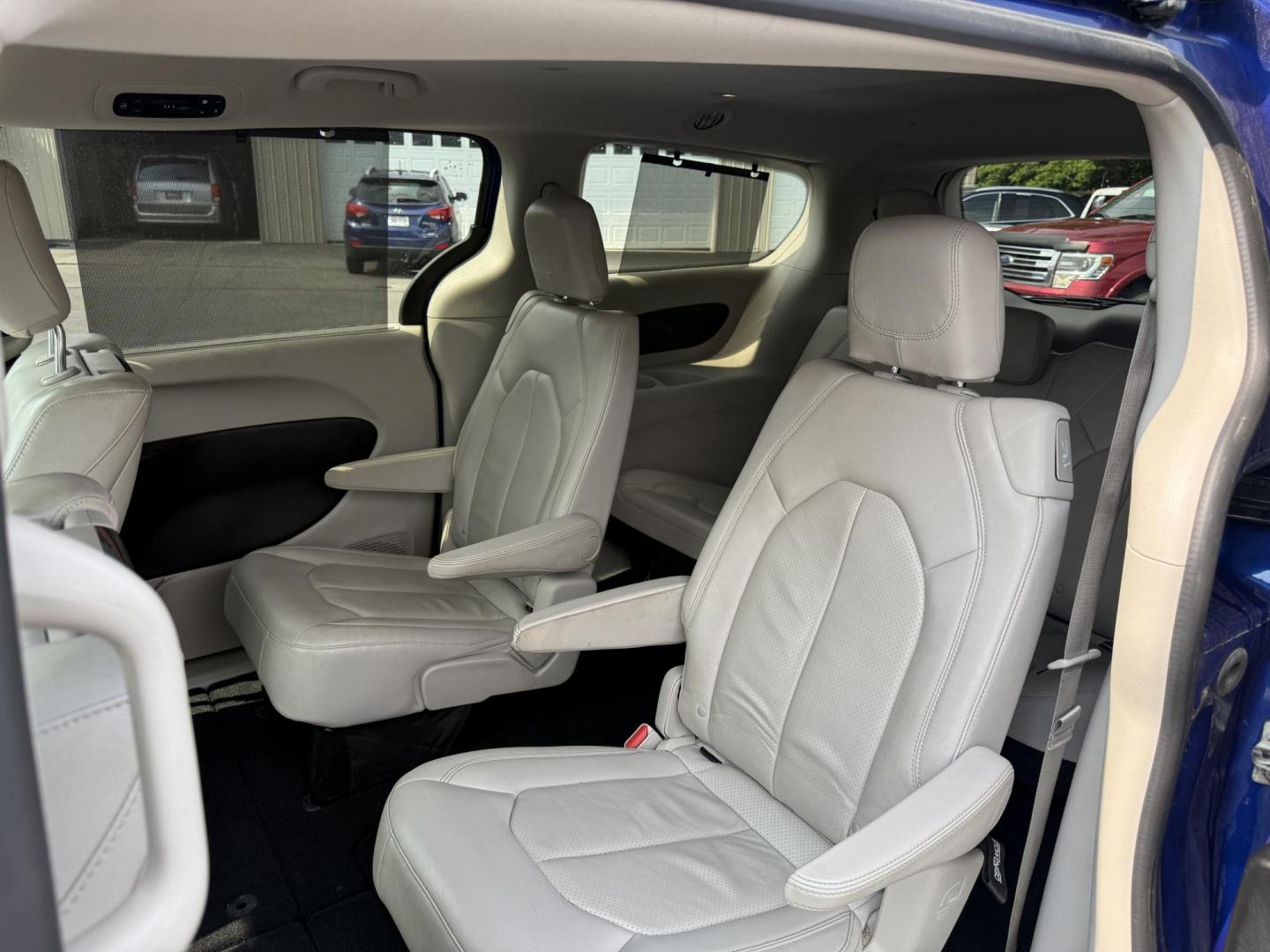 2018 Blue /Tan Chrysler Pacifica Touring-L Plus (2C4RC1EG9JR) with an 3.6L V6 DOHC 24V engine, 9A transmission, located at 547 E. Main St., Orwell, OH, 44076, (440) 437-5893, 41.535435, -80.847855 - Photo#36