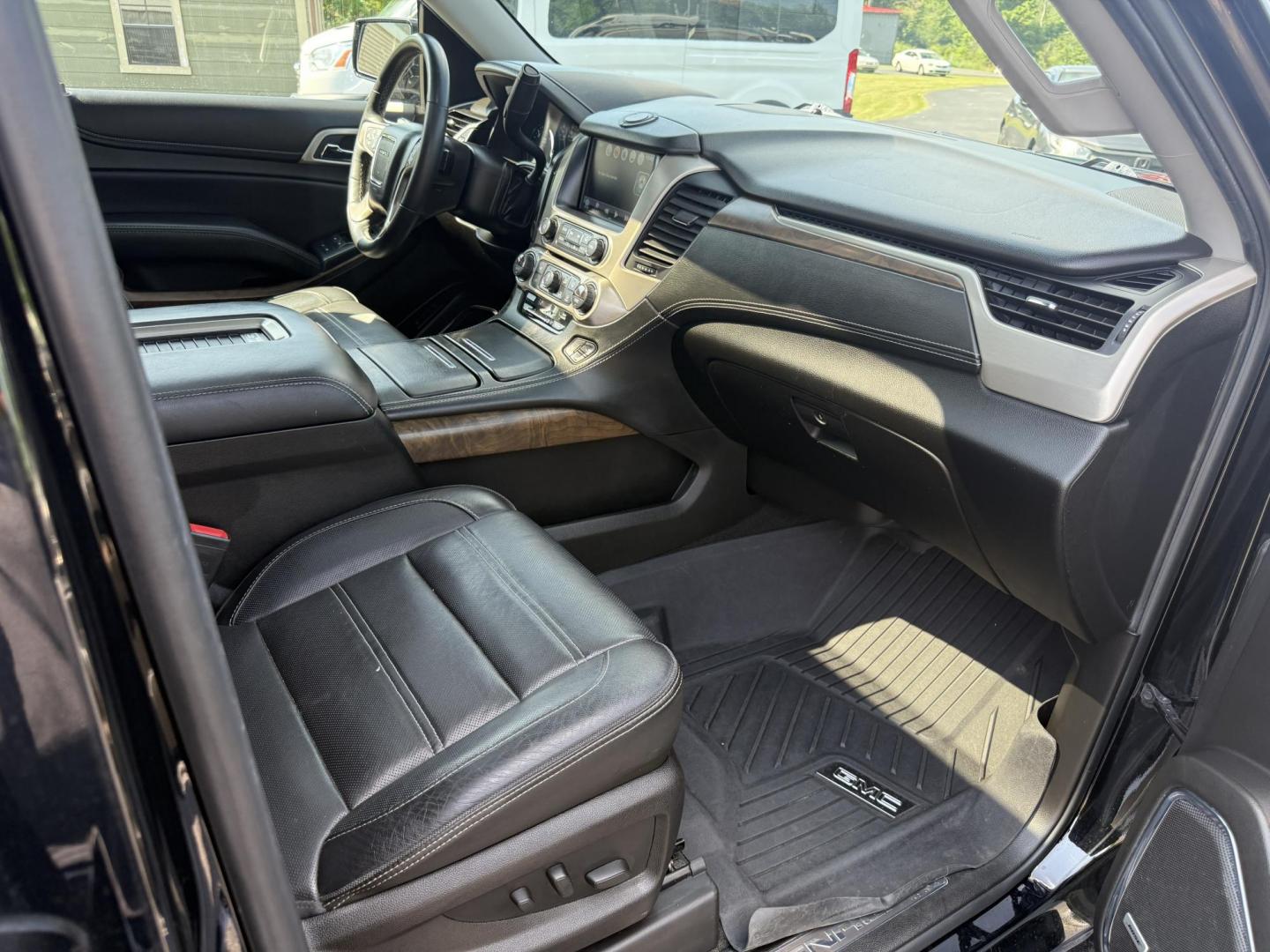 2018 Black /Black GMC Yukon Denali 4WD (1GKS2CKJ2JR) with an 6.2L V8 OHV 16V engine, 10 Speed Auto transmission, located at 11115 Chardon Rd. , Chardon, OH, 44024, (440) 214-9705, 41.580246, -81.241943 - This 2018 GMC Yukon Denali 4WD is a luxury full-size SUV powered by the incredible 6.2L V8 engine paired with a 10-speed automatic transmission, delivering 420 horsepower and 460 lb-ft of torque. It boasts an impressive 8,100-pound towing capacity and features Magnetic Ride Control for enhanced ride - Photo#52