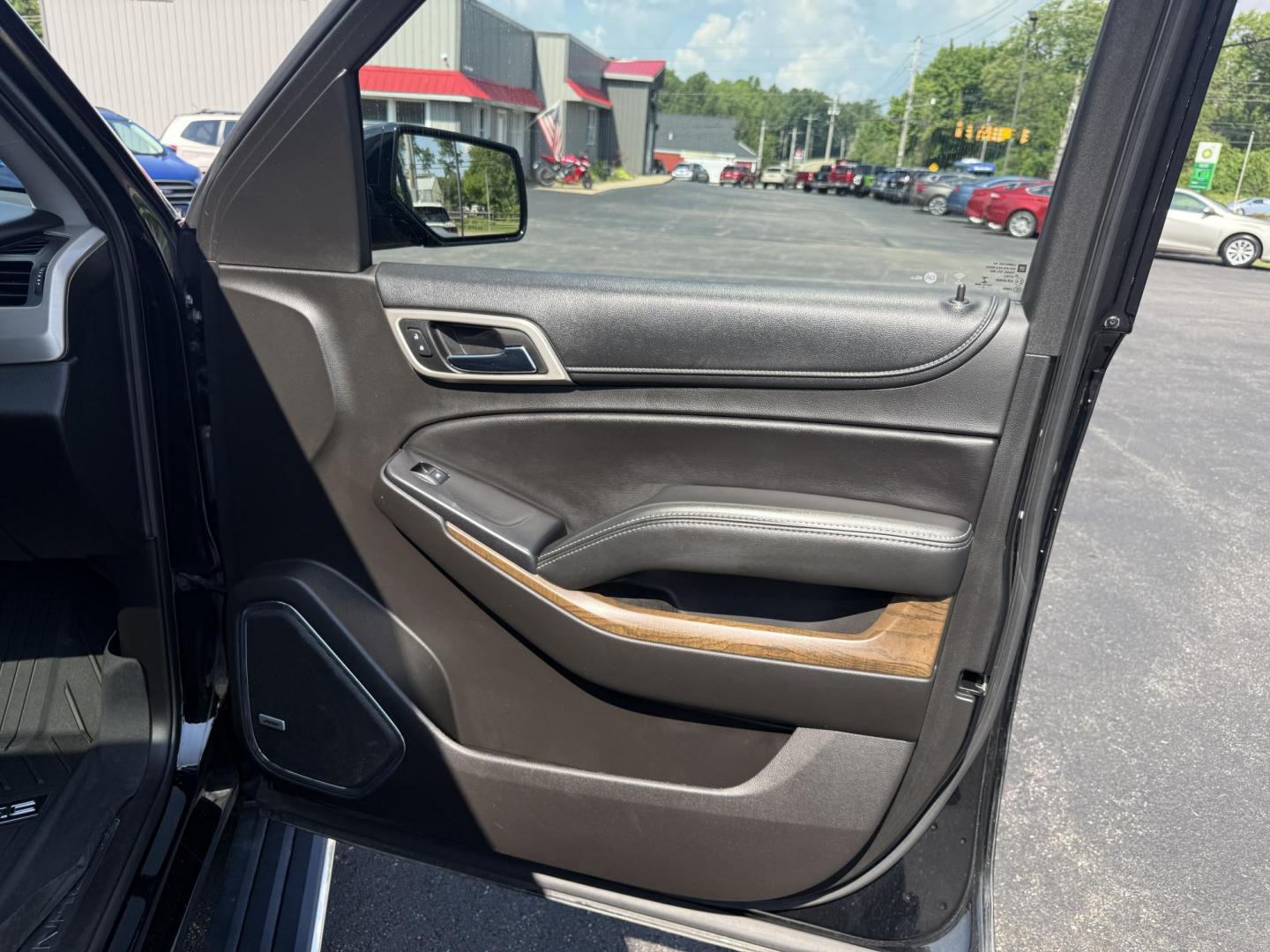2018 Black /Black GMC Yukon Denali 4WD (1GKS2CKJ2JR) with an 6.2L V8 OHV 16V engine, 10 Speed Auto transmission, located at 11115 Chardon Rd. , Chardon, OH, 44024, (440) 214-9705, 41.580246, -81.241943 - This 2018 GMC Yukon Denali 4WD is a luxury full-size SUV powered by the incredible 6.2L V8 engine paired with a 10-speed automatic transmission, delivering 420 horsepower and 460 lb-ft of torque. It boasts an impressive 8,100-pound towing capacity and features Magnetic Ride Control for enhanced ride - Photo#56