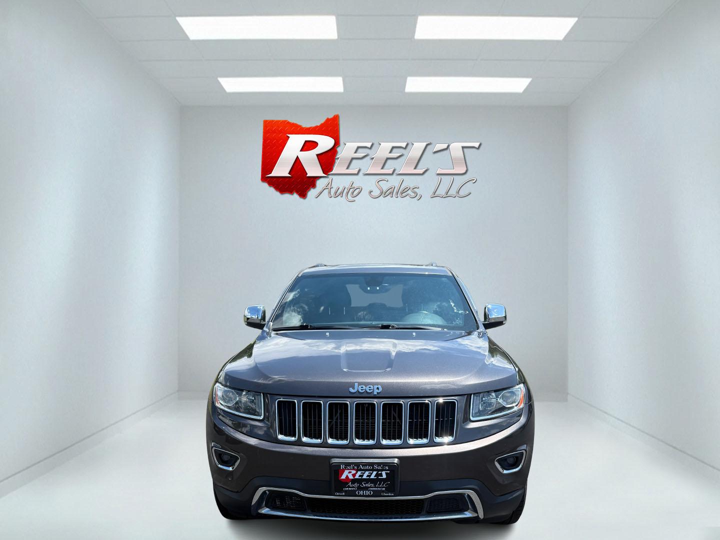 2015 Gray /Black Jeep Grand Cherokee Limited 4WD (1C4RJFBG8FC) with an 3.6L V6 DOHC 24V FFV engine, 8-Speed Automatic transmission, located at 11115 Chardon Rd. , Chardon, OH, 44024, (440) 214-9705, 41.580246, -81.241943 - This 2015 Jeep Grand Cherokee Limited 4WD offers a blend of luxury and capability, powered by a 3.6L Pentastar V6 engine paired with an 8-speed automatic transmission and featuring the advanced Quadra-Drive II 4WD system for enhanced off-road performance. Inside, it boasts a leather interior with he - Photo#1