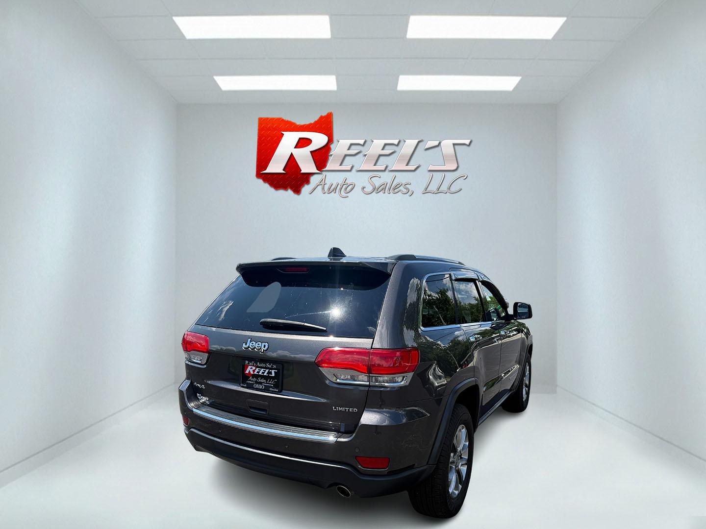 2015 Gray /Black Jeep Grand Cherokee Limited 4WD (1C4RJFBG8FC) with an 3.6L V6 DOHC 24V FFV engine, 8-Speed Automatic transmission, located at 11115 Chardon Rd. , Chardon, OH, 44024, (440) 214-9705, 41.580246, -81.241943 - This 2015 Jeep Grand Cherokee Limited 4WD offers a blend of luxury and capability, powered by a 3.6L Pentastar V6 engine paired with an 8-speed automatic transmission and featuring the advanced Quadra-Drive II 4WD system for enhanced off-road performance. Inside, it boasts a leather interior with he - Photo#42