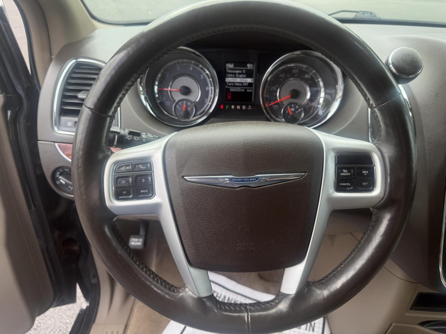 2015 Gray /Tan Chrysler Town & Country Touring-L (2C4RC1CG2FR) with an 3.6L V6 DOHC 24V engine, 6-Speed Automatic transmission, located at 11115 Chardon Rd. , Chardon, OH, 44024, (440) 214-9705, 41.580246, -81.241943 - This One Owner 2015 Chrysler Town & Country Touring-L is a well-appointed minivan featuring a 3.6L Pentastar V6 engine and 6-speed automatic transmission, with leather interior, power front seats, tri-zone automatic climate control, heated front and second-row captain’s seats, and Stow ’n Go sea - Photo#21