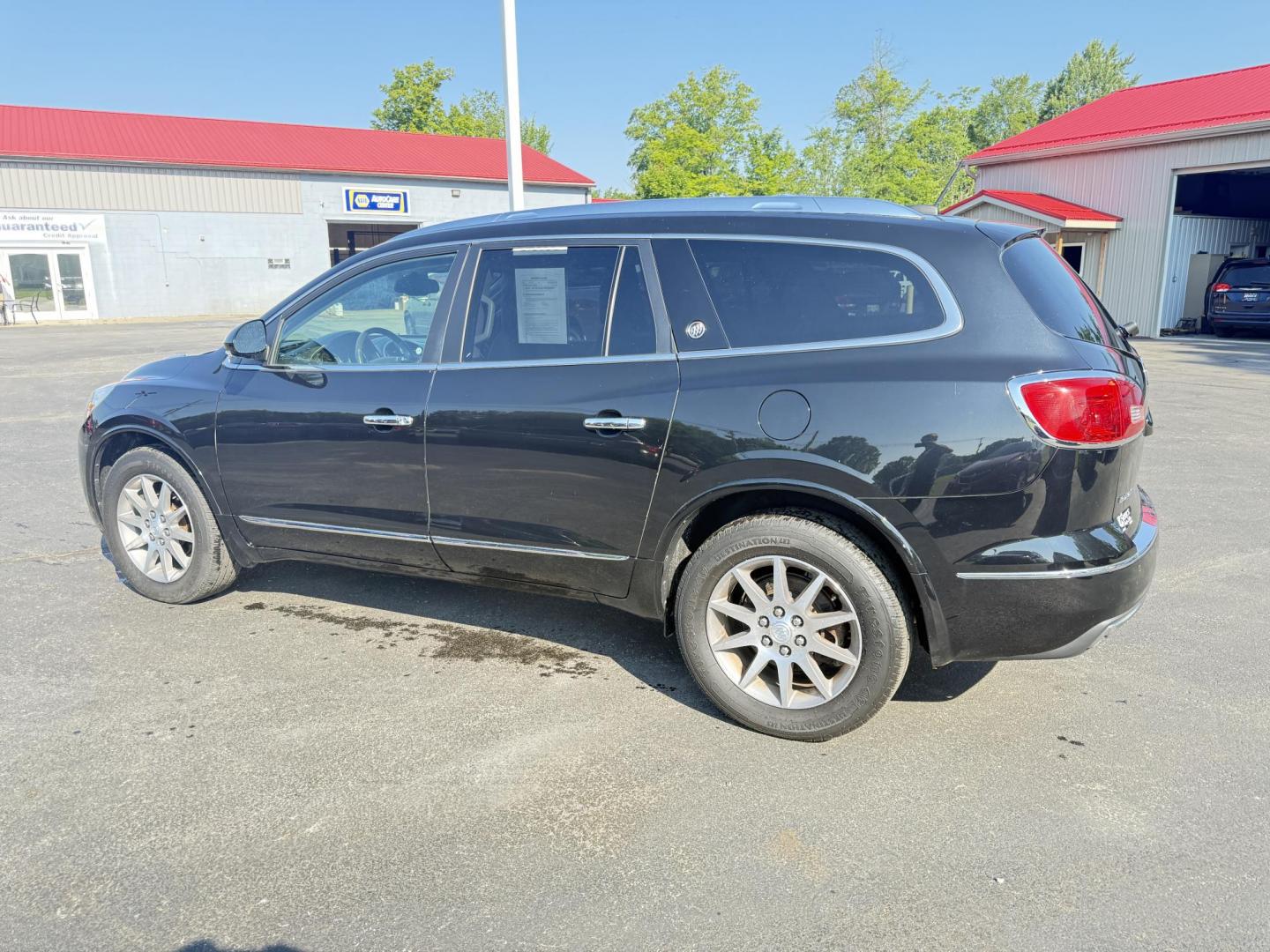2017 Black /Black Buick Enclave Leather AWD (5GAKVBKD8HJ) with an 3.6L V6 DOHC 24V engine, 6A transmission, located at 547 E. Main St., Orwell, OH, 44076, (440) 437-5893, 41.535435, -80.847855 - This 2017 Buick Enclave Leather AWD is a well-equipped midsize SUV featuring a 3.6L V6 engine and 6-speed automatic transmission. It offers comfort and convenience with leather interior, power and heated front seats, tri-zone automatic climate control, and 2nd-row captain’s chairs. Technology high - Photo#11