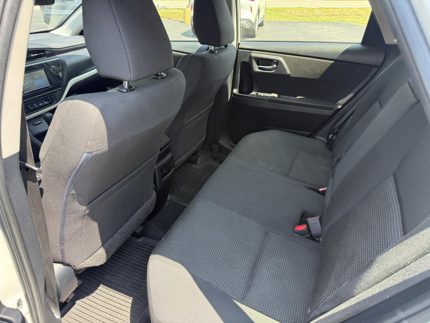 2018 White /Black Toyota Corolla iM CVT (JTNKARJE7JJ) with an 1.8L I4 DOHC 16V engine, Automatic transmission, located at 547 E. Main St., Orwell, OH, 44076, (440) 437-5893, 41.535435, -80.847855 - This 2018 Toyota Corolla iM offers a versatile and well-equipped compact hatchback experience, featuring a 1.8-liter I4 engine that delivers around 36 MPG on the highway, making it economical for daily driving. It is equipped with modern LED daytime running lights and headlights for enhanced visibil - Photo#19