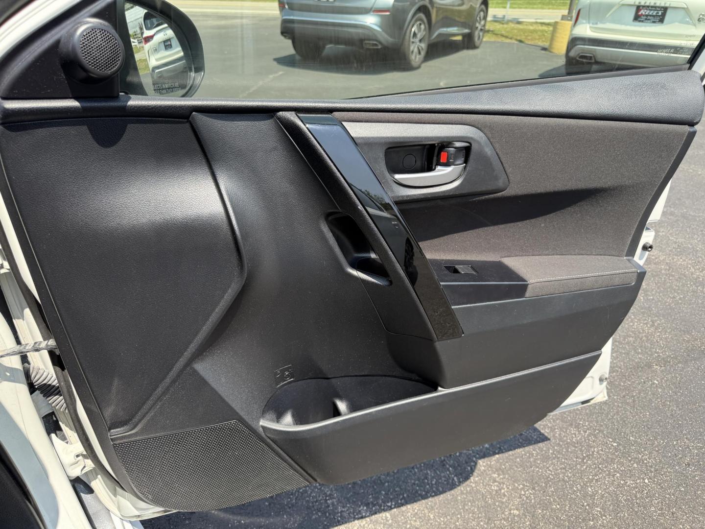 2018 White /Black Toyota Corolla iM CVT (JTNKARJE7JJ) with an 1.8L I4 DOHC 16V engine, Automatic transmission, located at 547 E. Main St., Orwell, OH, 44076, (440) 437-5893, 41.535435, -80.847855 - This 2018 Toyota Corolla iM offers a versatile and well-equipped compact hatchback experience, featuring a 1.8-liter I4 engine that delivers around 36 MPG on the highway, making it economical for daily driving. It is equipped with modern LED daytime running lights and headlights for enhanced visibil - Photo#26
