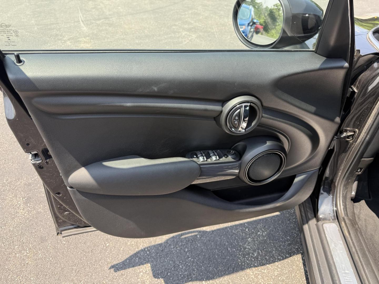 2022 Black /Black Mini Hardtop Cooper 4 Door (WMW33DK02N2) with an 1.5L I3 DOHC 12V TURBO engine, 6 Speed Manual transmission, located at 11115 Chardon Rd. , Chardon, OH, 44024, (440) 214-9705, 41.580246, -81.241943 - This One Owner 2022 Mini Cooper Hardtop 4 Door with a 1.5-liter turbocharged I3 engine and 6-speed manual transmission offers a fun, sporty driving experience combined with practical features like full LED exterior lighting, Apple CarPlay, Android Auto, and a backup camera. It delivers impressive fu - Photo#8