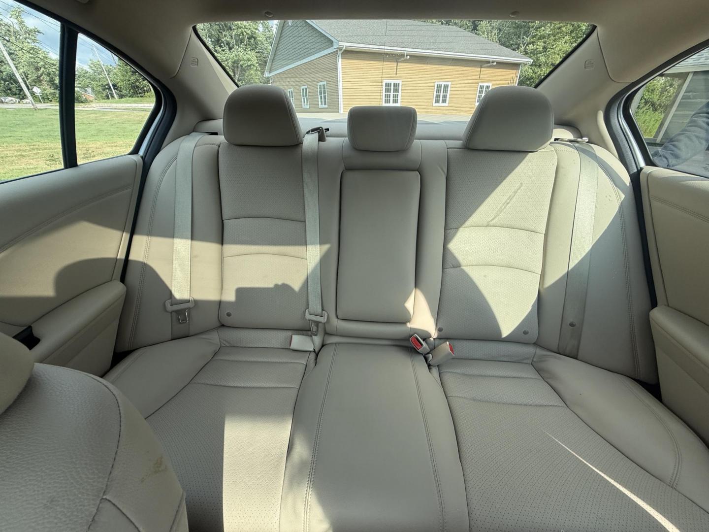 2014 White /Tan Honda Accord EX-L V6 Sedan AT (1HGCR3F8XEA) with an 3.5L V6 SOHC 24V engine, 6-Speed Automatic transmission, located at 547 E. Main St., Orwell, OH, 44076, (440) 437-5893, 41.535435, -80.847855 - This 2014 Honda Accord EX-L is a well-appointed midsize sedan powered by a 3.5-liter V6 engine paired with a 6-speed automatic transmission, achieving a quick 0-60 mph time of 5.6 seconds. It features a luxurious leather interior, dual-zone automatic climate control, and a premium 360-watt audio s - Photo#34