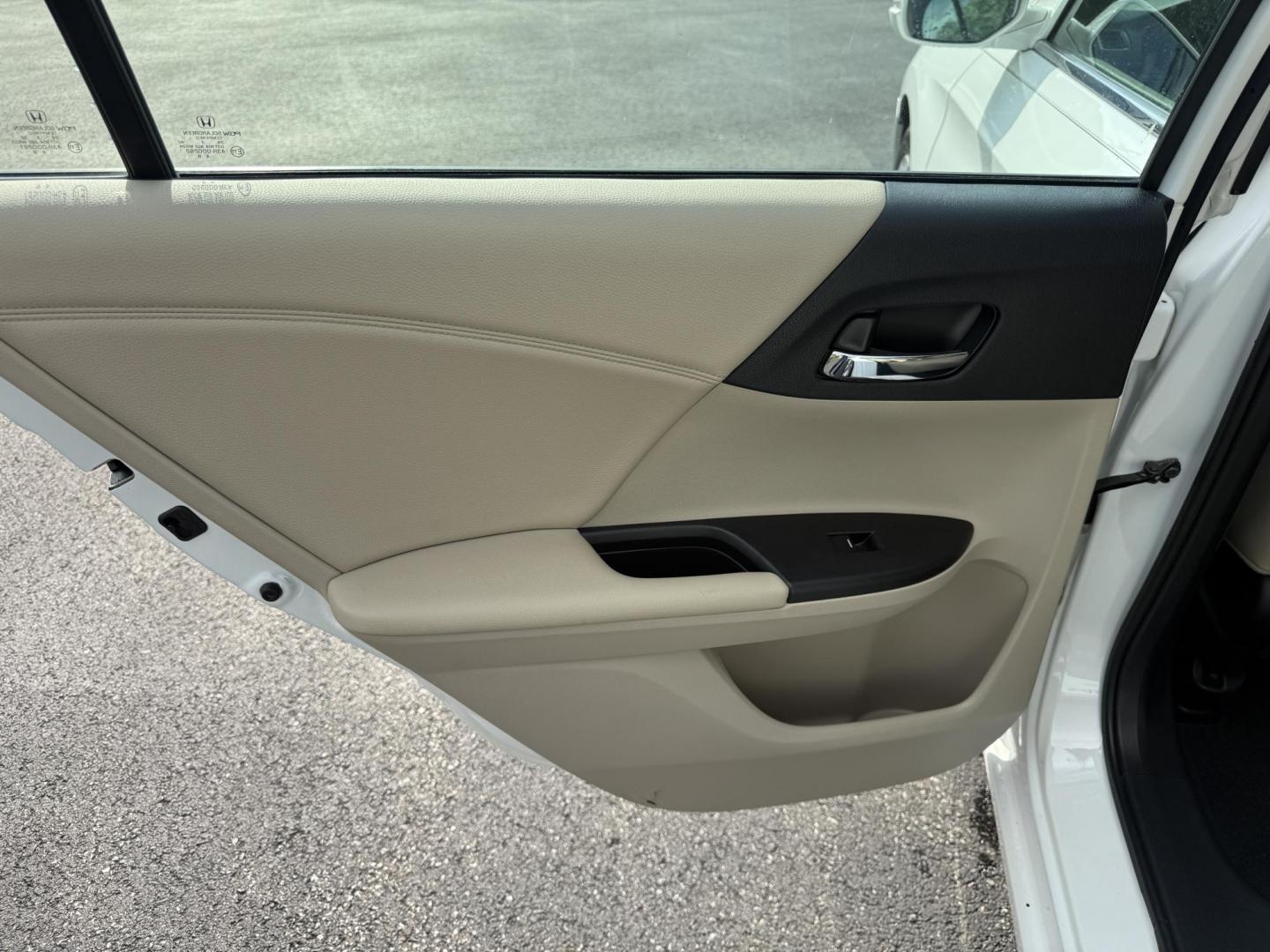 2014 White /Tan Honda Accord EX-L V6 Sedan AT (1HGCR3F8XEA) with an 3.5L V6 SOHC 24V engine, 6-Speed Automatic transmission, located at 547 E. Main St., Orwell, OH, 44076, (440) 437-5893, 41.535435, -80.847855 - This 2014 Honda Accord EX-L is a well-appointed midsize sedan powered by a 3.5-liter V6 engine paired with a 6-speed automatic transmission, achieving a quick 0-60 mph time of 5.6 seconds. It features a luxurious leather interior, dual-zone automatic climate control, and a premium 360-watt audio s - Photo#36