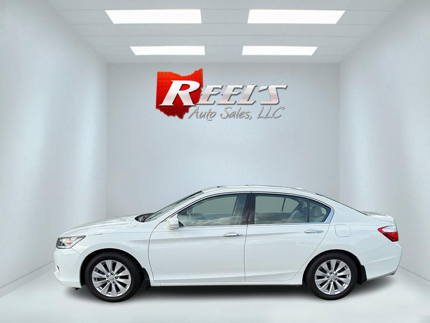 2014 White /Tan Honda Accord EX-L V6 Sedan AT (1HGCR3F8XEA) with an 3.5L V6 SOHC 24V engine, 6-Speed Automatic transmission, located at 547 E. Main St., Orwell, OH, 44076, (440) 437-5893, 41.535435, -80.847855 - This 2014 Honda Accord EX-L is a well-appointed midsize sedan powered by a 3.5-liter V6 engine paired with a 6-speed automatic transmission, achieving a quick 0-60 mph time of 5.6 seconds. It features a luxurious leather interior, dual-zone automatic climate control, and a premium 360-watt audio s - Photo#13