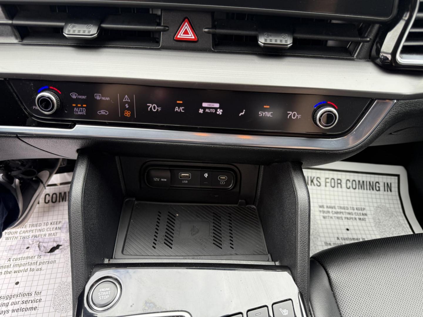 2023 Silver /Black Kia Sportage EX AWD (5XYK3CAF7PG) with an 2.5L I4 DOHC 16V engine, 8-Speed Automatic transmission, located at 547 E. Main St., Orwell, OH, 44076, (440) 437-5893, 41.535435, -80.847855 - Photo#26
