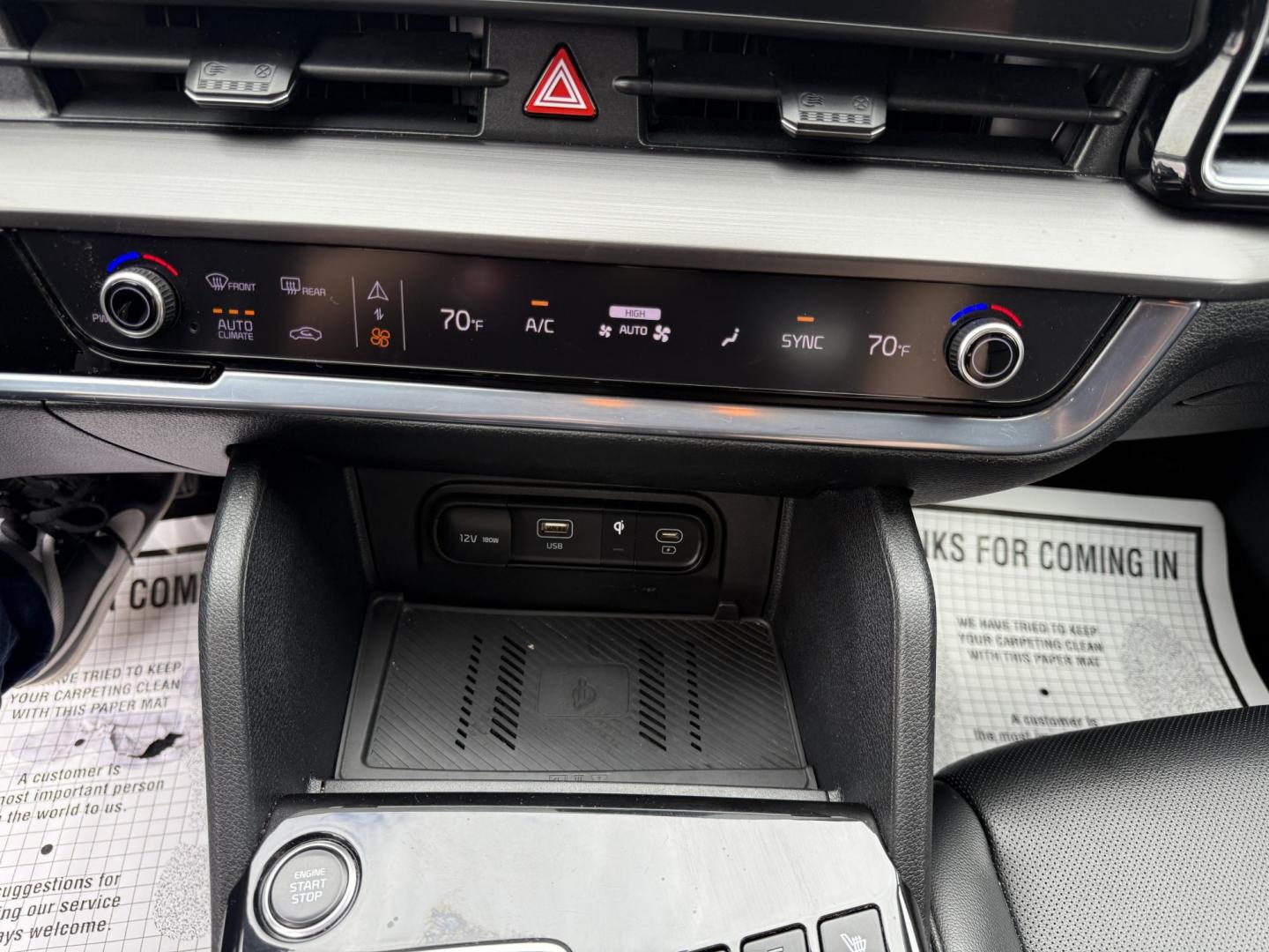 2023 Silver /Black Kia Sportage EX AWD (5XYK3CAF7PG) with an 2.5L I4 DOHC 16V engine, 8-Speed Automatic transmission, located at 547 E. Main St., Orwell, OH, 44076, (440) 437-5893, 41.535435, -80.847855 - Photo#27