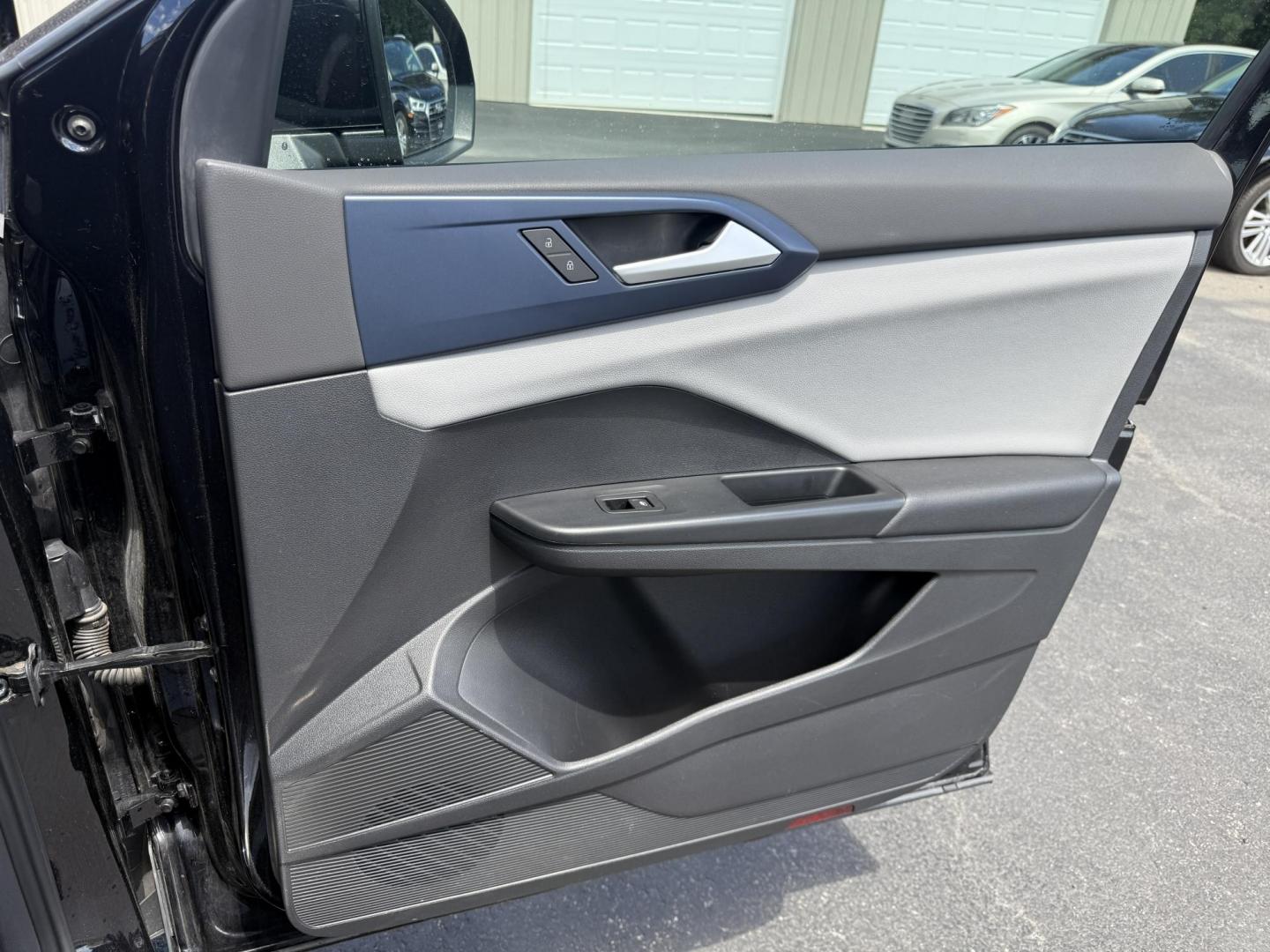 2022 Black /Black Volkswagen Taos SE 4Motion (3VVWX7B23NM) with an 1.5L I4 SFI DOHC 16V Turbo engine, 7 Speed Automatic transmission, located at 547 E. Main St., Orwell, OH, 44076, (440) 437-5893, 41.535435, -80.847855 - This 2022 Volkswagen Taos SE 4Motion features a turbocharged 1.5-liter I4 engine paired with a 7-speed automatic transmission, delivering an estimated 32 MPG highway, with advanced all-wheel-drive capabilities. It offers heated front seats, an 8.0-inch touchscreen with Apple CarPlay and Android Auto - Photo#43