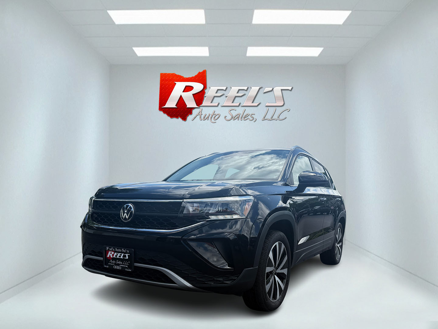 photo of 2022 Volkswagen Taos SE 4Motion