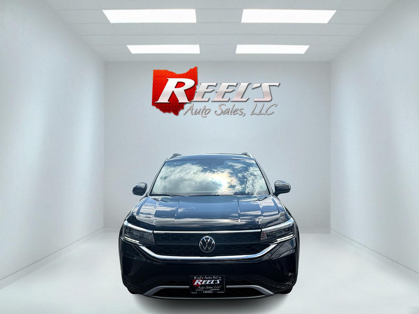 2022 Black /Black Volkswagen Taos SE 4Motion (3VVWX7B23NM) with an 1.5L I4 SFI DOHC 16V Turbo engine, 7 Speed Automatic transmission, located at 547 E. Main St., Orwell, OH, 44076, (440) 437-5893, 41.535435, -80.847855 - This 2022 Volkswagen Taos SE 4Motion features a turbocharged 1.5-liter I4 engine paired with a 7-speed automatic transmission, delivering an estimated 32 MPG highway, with advanced all-wheel-drive capabilities. It offers heated front seats, an 8.0-inch touchscreen with Apple CarPlay and Android Auto - Photo#1