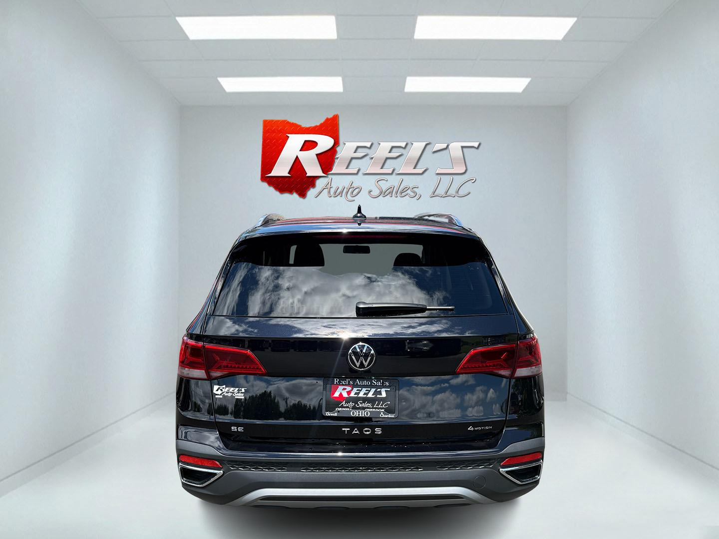 2022 Black /Black Volkswagen Taos SE 4Motion (3VVWX7B23NM) with an 1.5L I4 SFI DOHC 16V Turbo engine, 7 Speed Automatic transmission, located at 547 E. Main St., Orwell, OH, 44076, (440) 437-5893, 41.535435, -80.847855 - This 2022 Volkswagen Taos SE 4Motion features a turbocharged 1.5-liter I4 engine paired with a 7-speed automatic transmission, delivering an estimated 32 MPG highway, with advanced all-wheel-drive capabilities. It offers heated front seats, an 8.0-inch touchscreen with Apple CarPlay and Android Auto - Photo#8